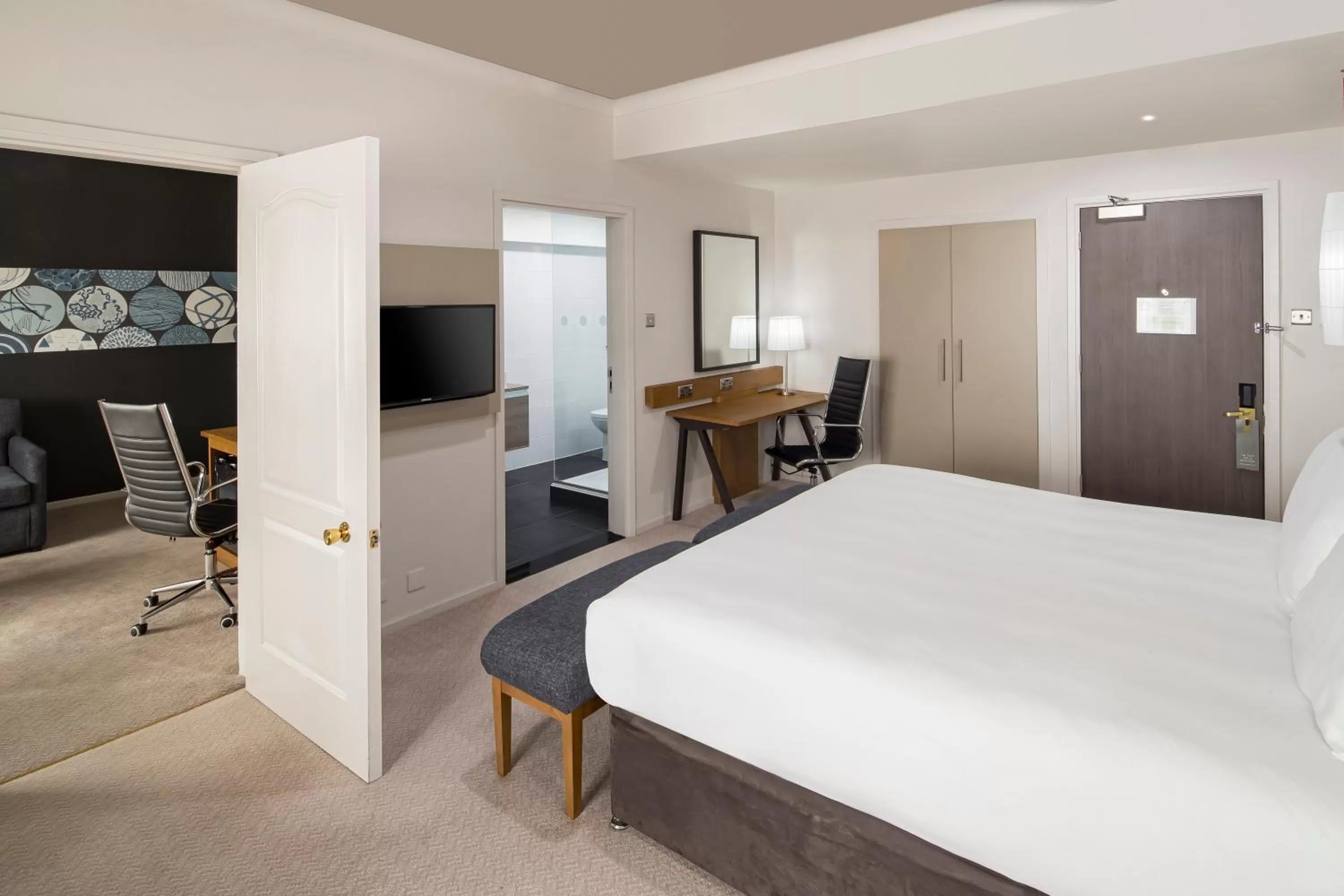 Bedroom, Bed in Crowne Plaza Solihull by IHG