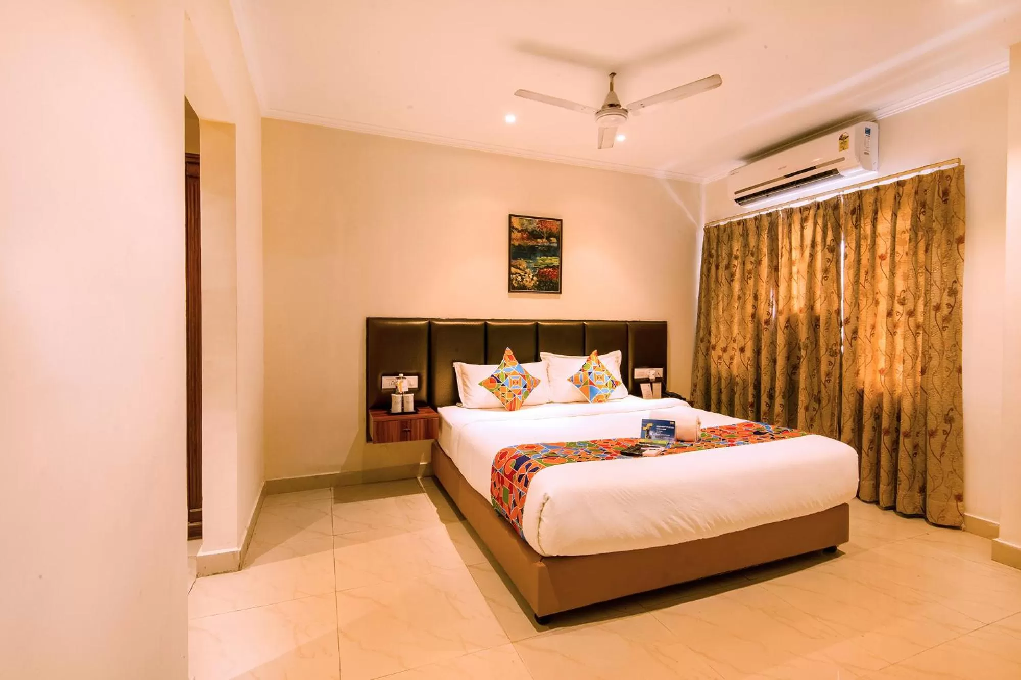 Photo of the whole room, Bed in Fabhotel Blossoms Service Apartment - T Nagar