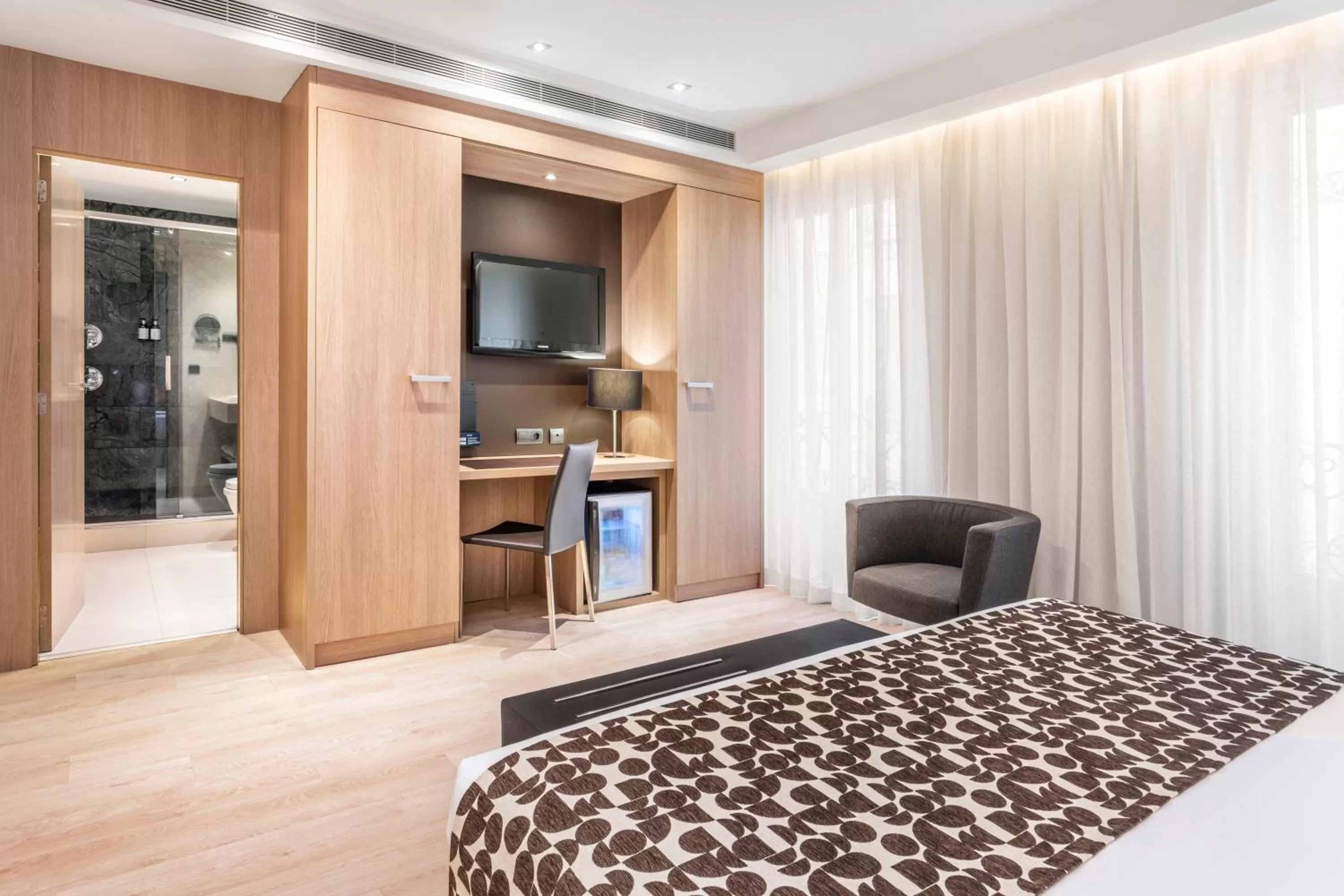 Double or Twin Room - Disability Access in Catalonia Plaza Mayor