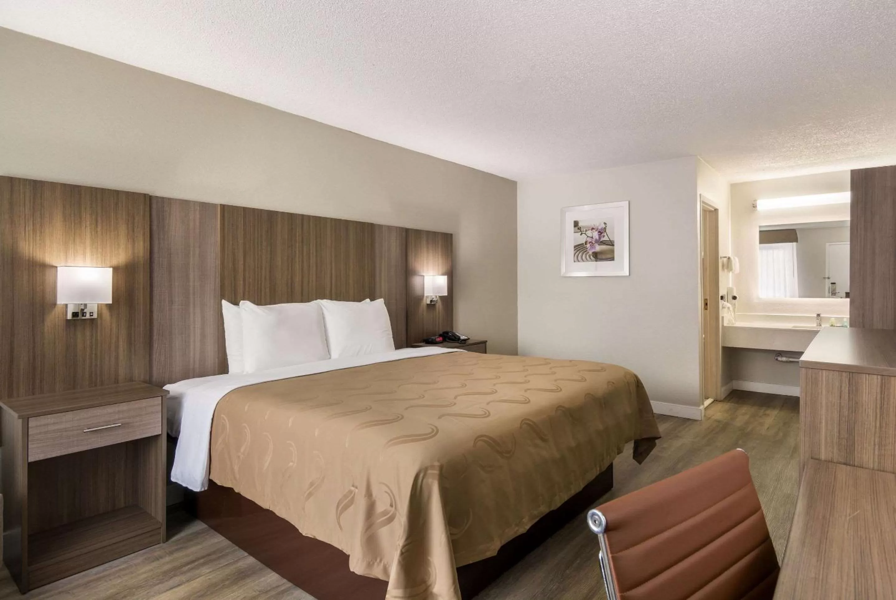 Bedroom, Bed in Quality Inn Emporia