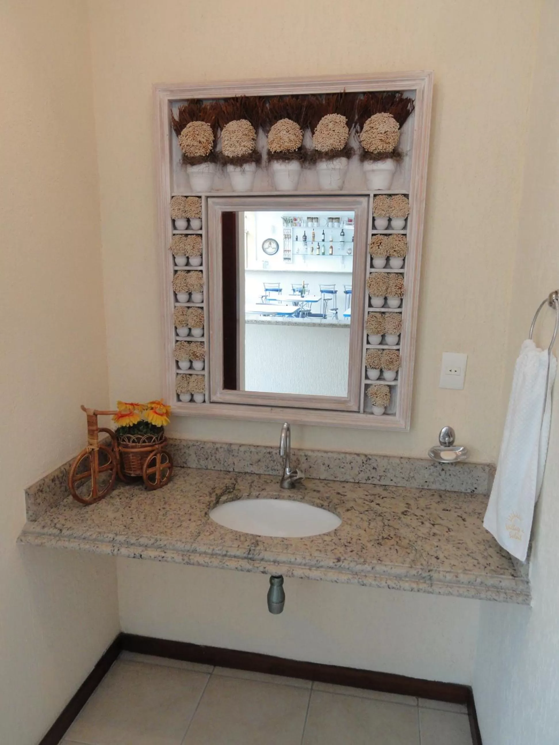 Decorative detail, Bathroom in Village du Soleil