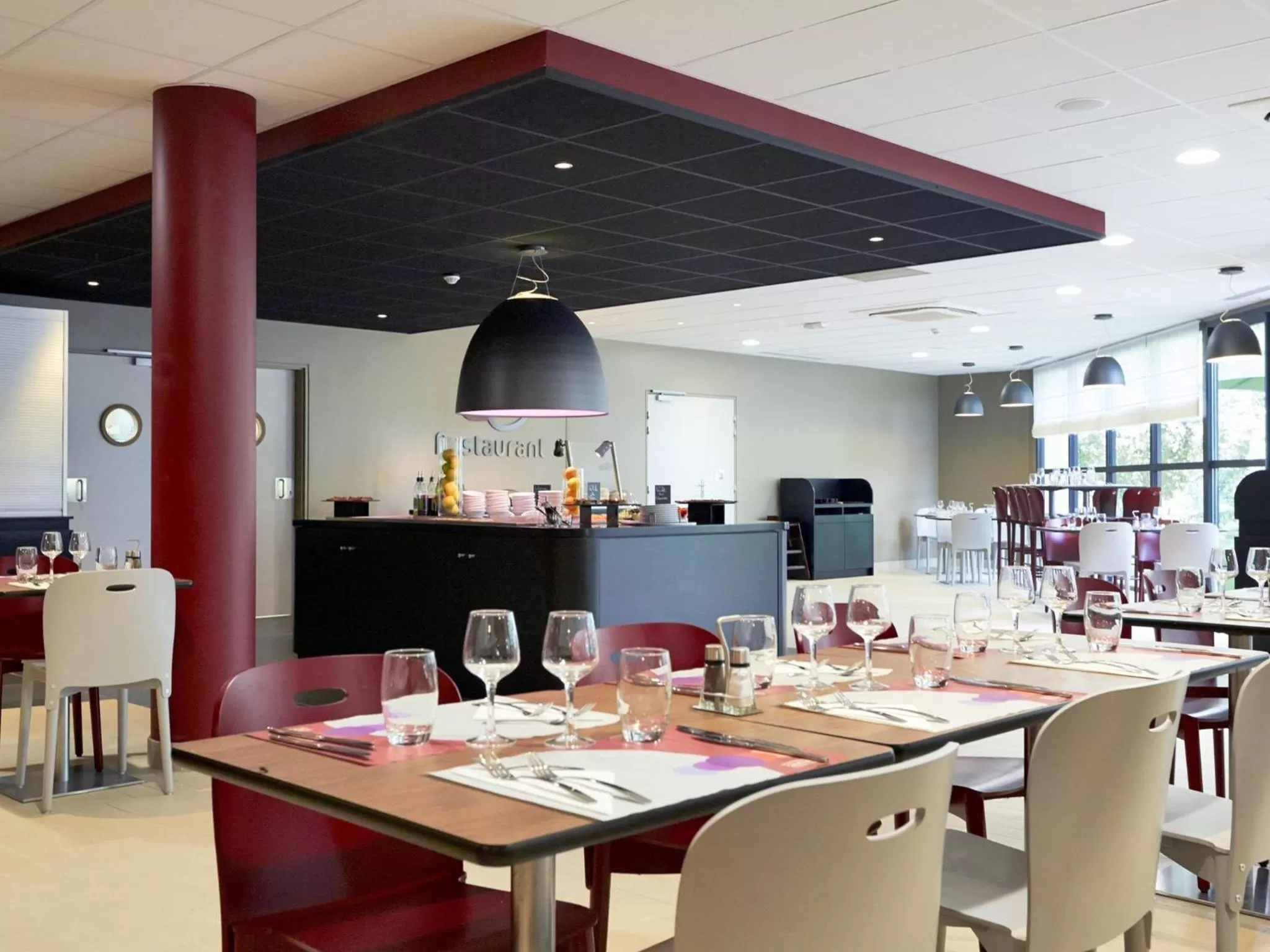 Restaurant/places to eat in Campanile Bordeaux Ouest - Mérignac Aéroport
