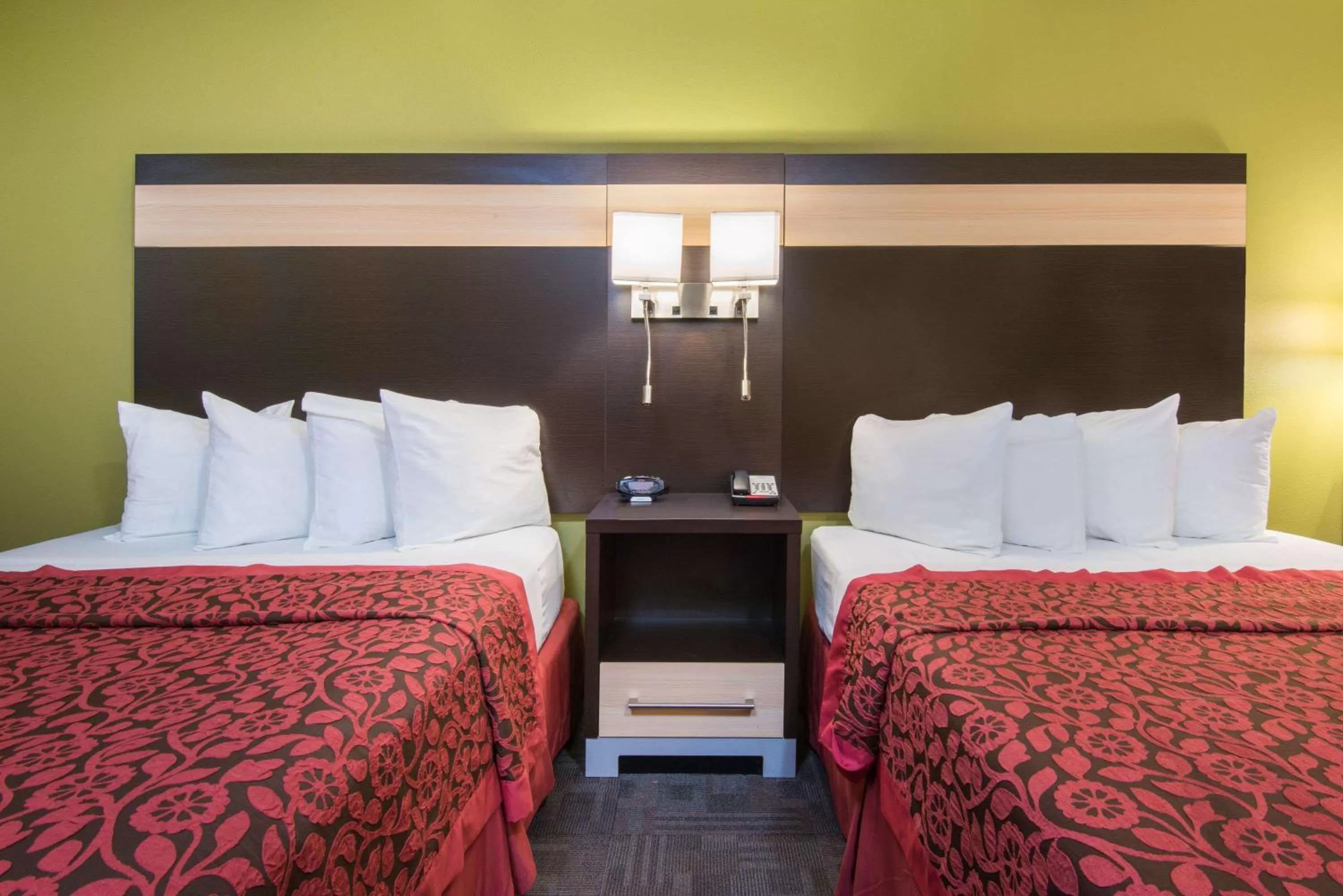 Photo of the whole room, Bed in Days Inn by Wyndham Carlsbad