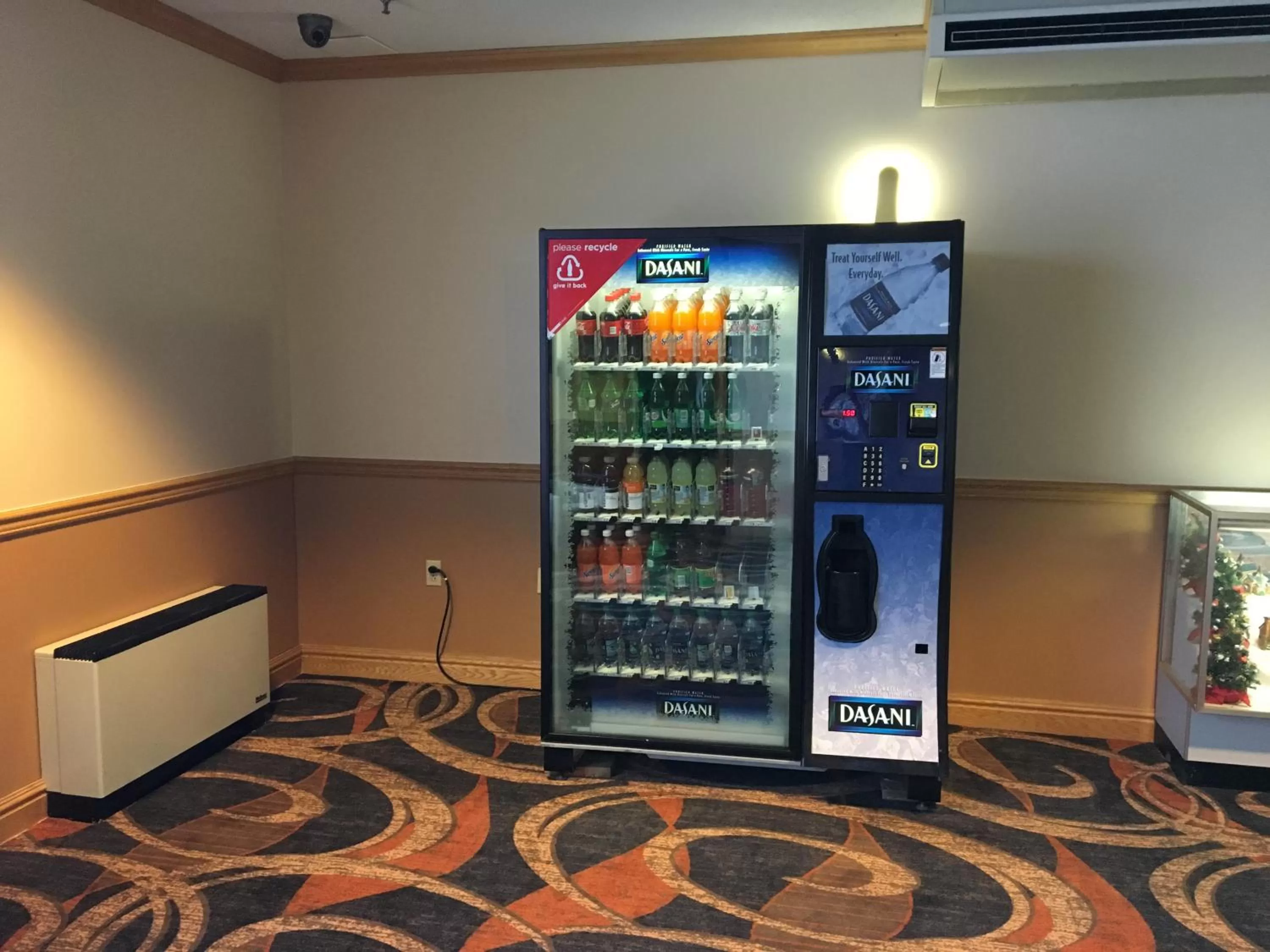 Drinks in Cabot Inn & Suites