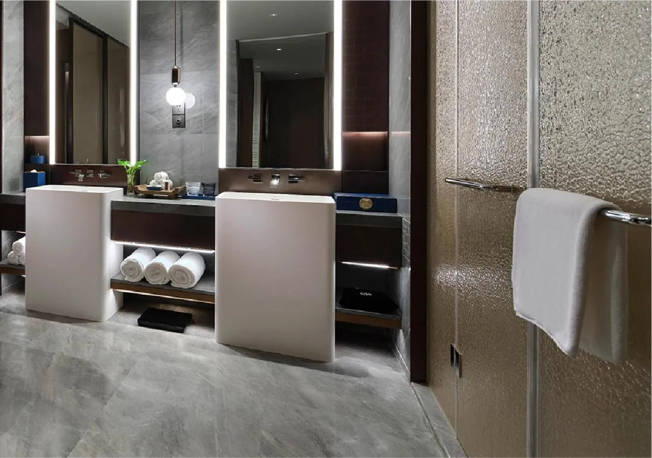 Shower in HUALUXE Nanjing Yangtze River