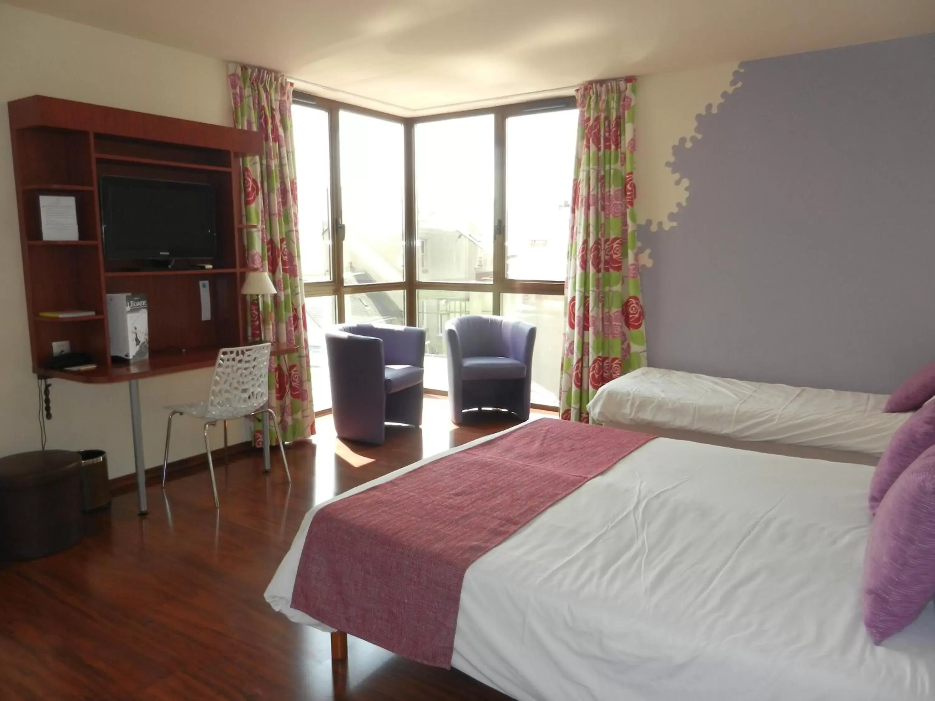 Prestige Double Room in L'HÔTEL de CHARTRES Prestige Double Room in L'HÔTEL de CHARTRES