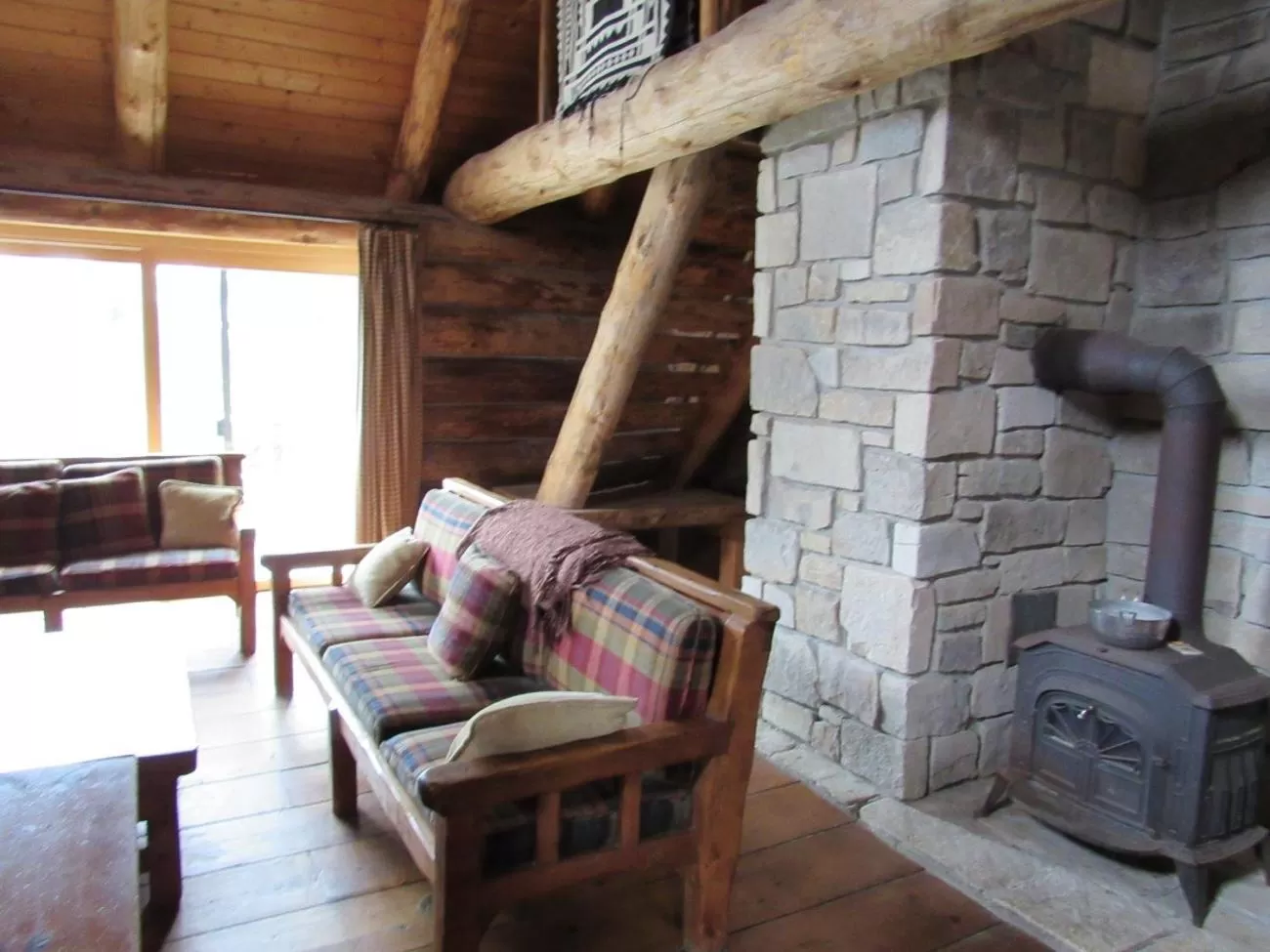 Living room in Drummond Island Resort