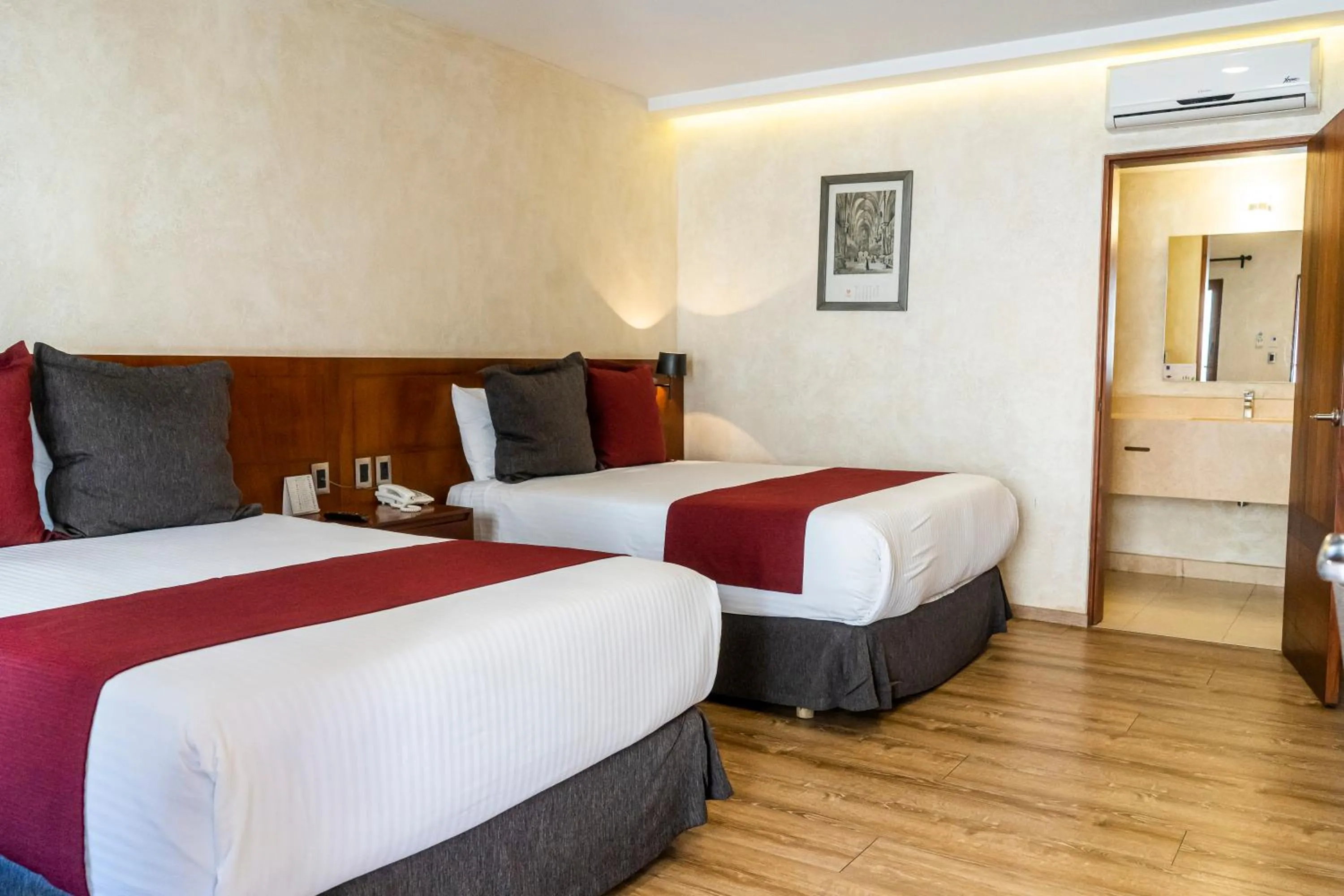 Photo of the whole room, Bed in Hotel Madero