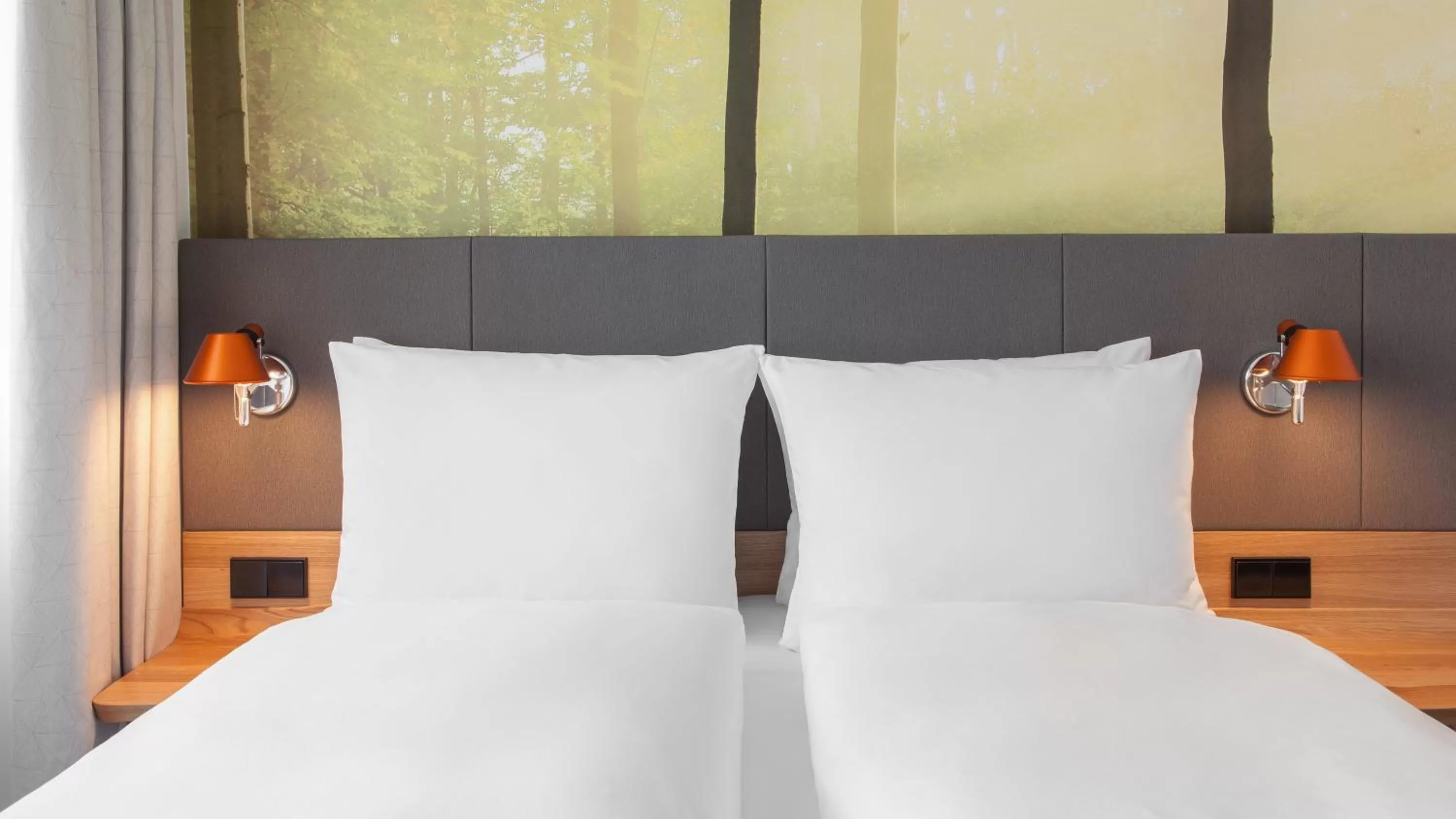 Bed in Holiday Inn Munich - Leuchtenbergring by IHG
