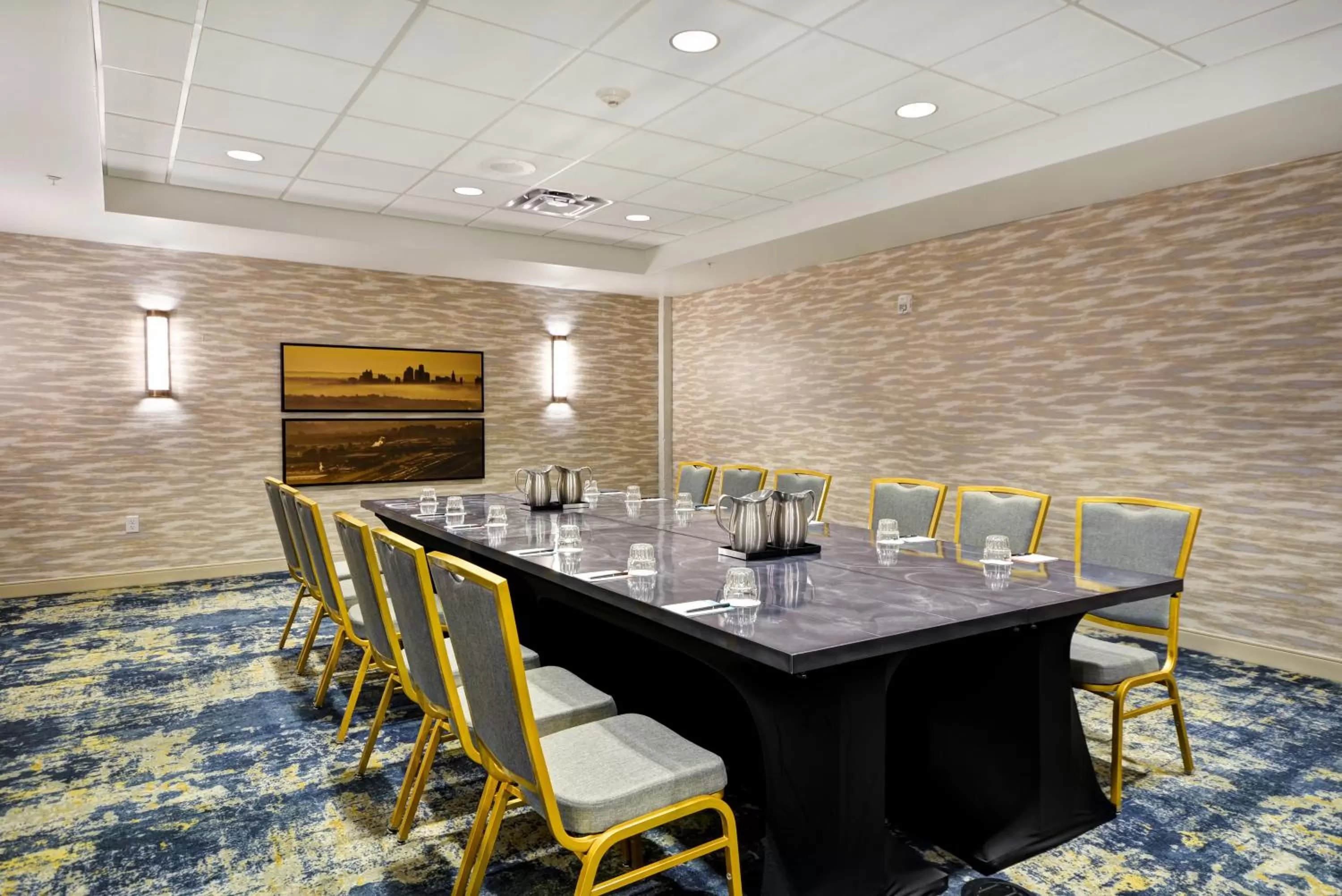 Meeting/conference room in Hotel Indigo Kansas City - The Crossroads by IHG