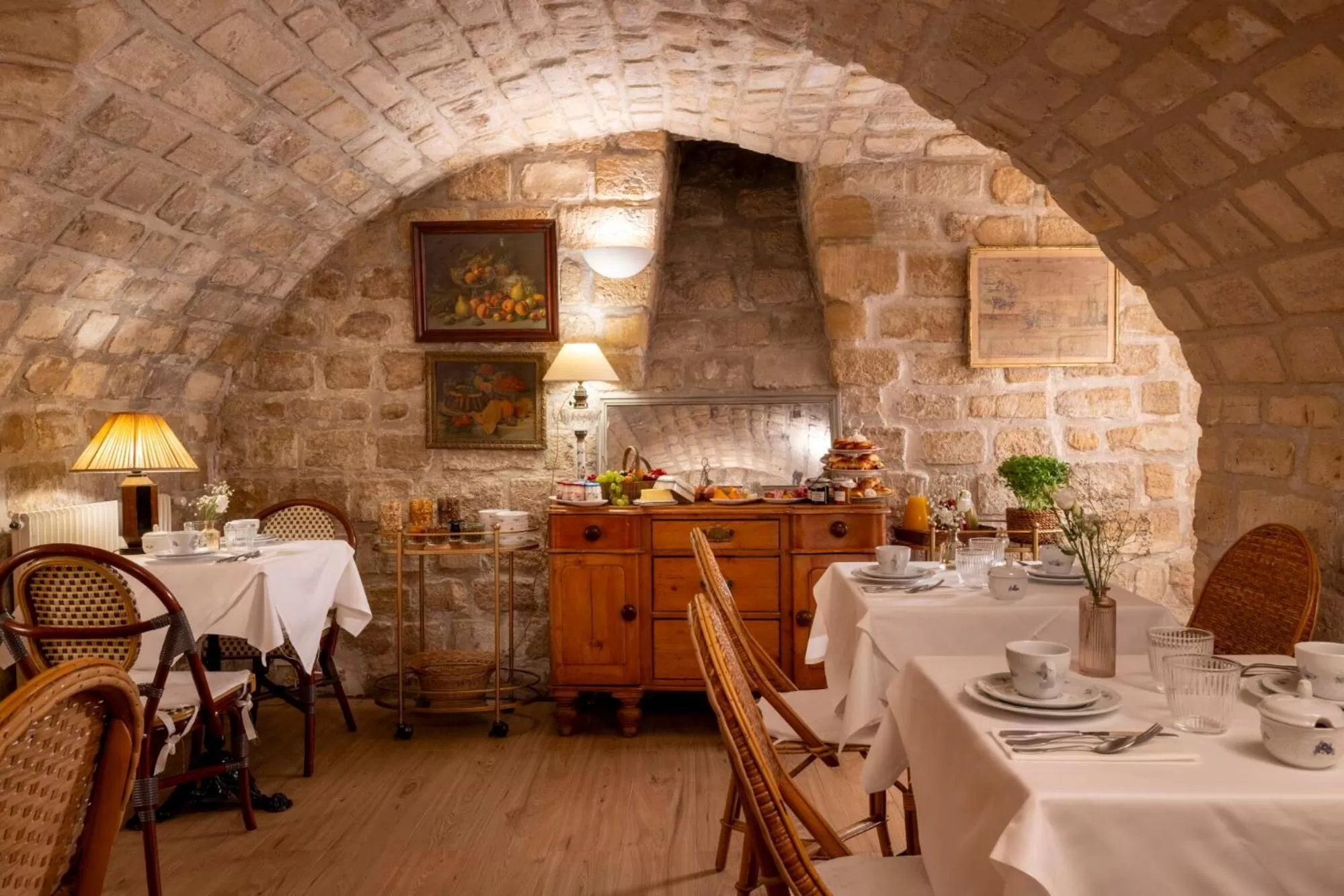 Buffet breakfast in Hôtel Le Saint Gregoire