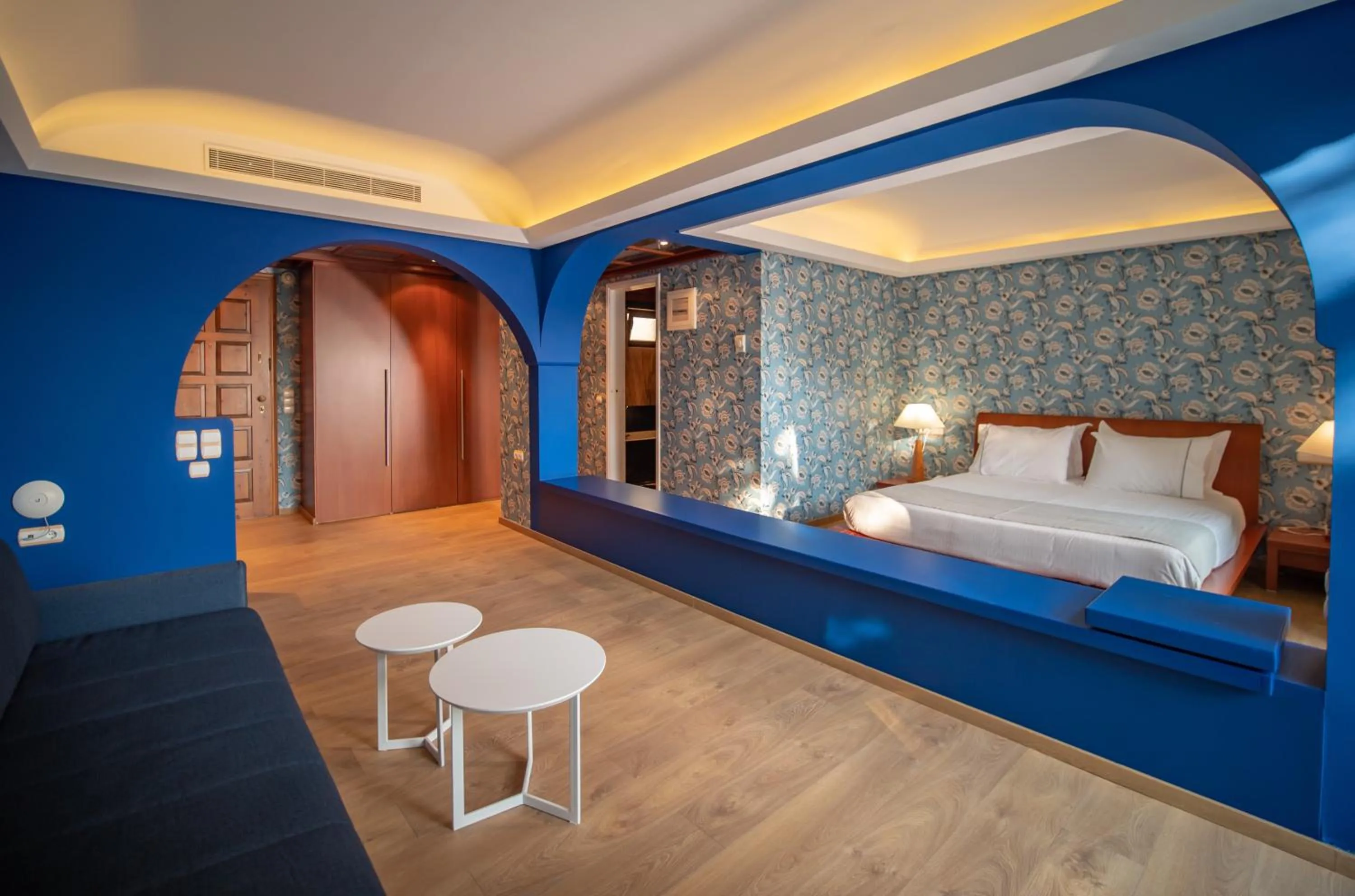 Bedroom, Bed in Ramada Loutraki Poseidon Resort