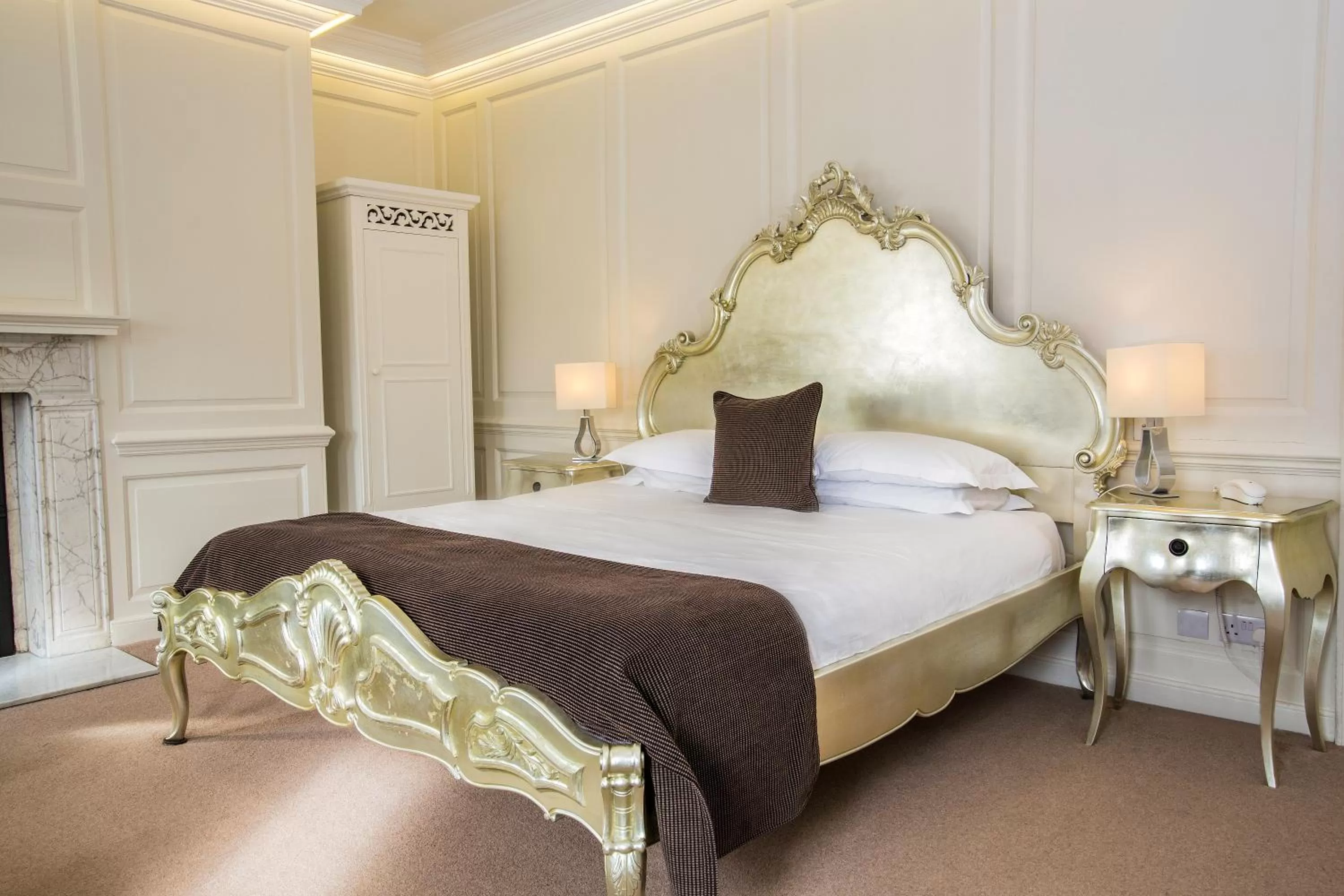 Bed in The Bell Inn Hotel