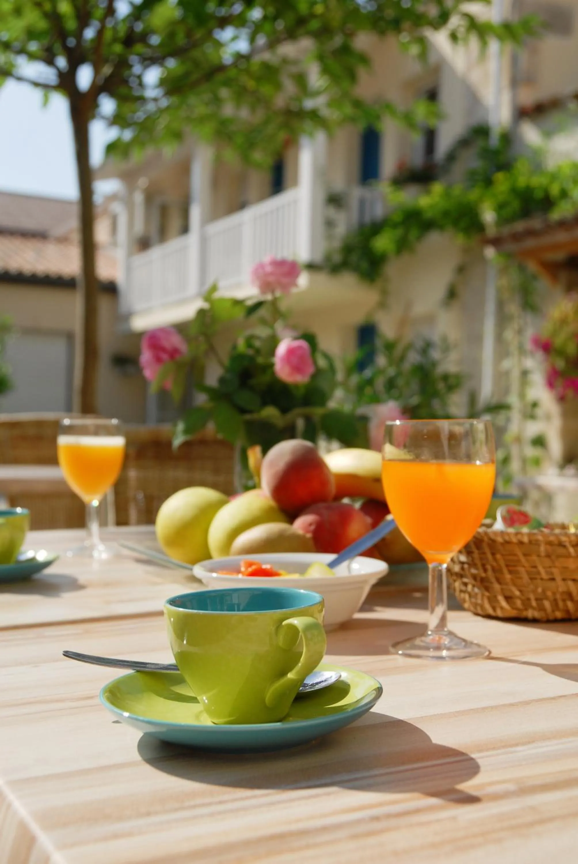 Facade/entrance in Cit'Hotel Le Cheval Blanc, Cognac Centre