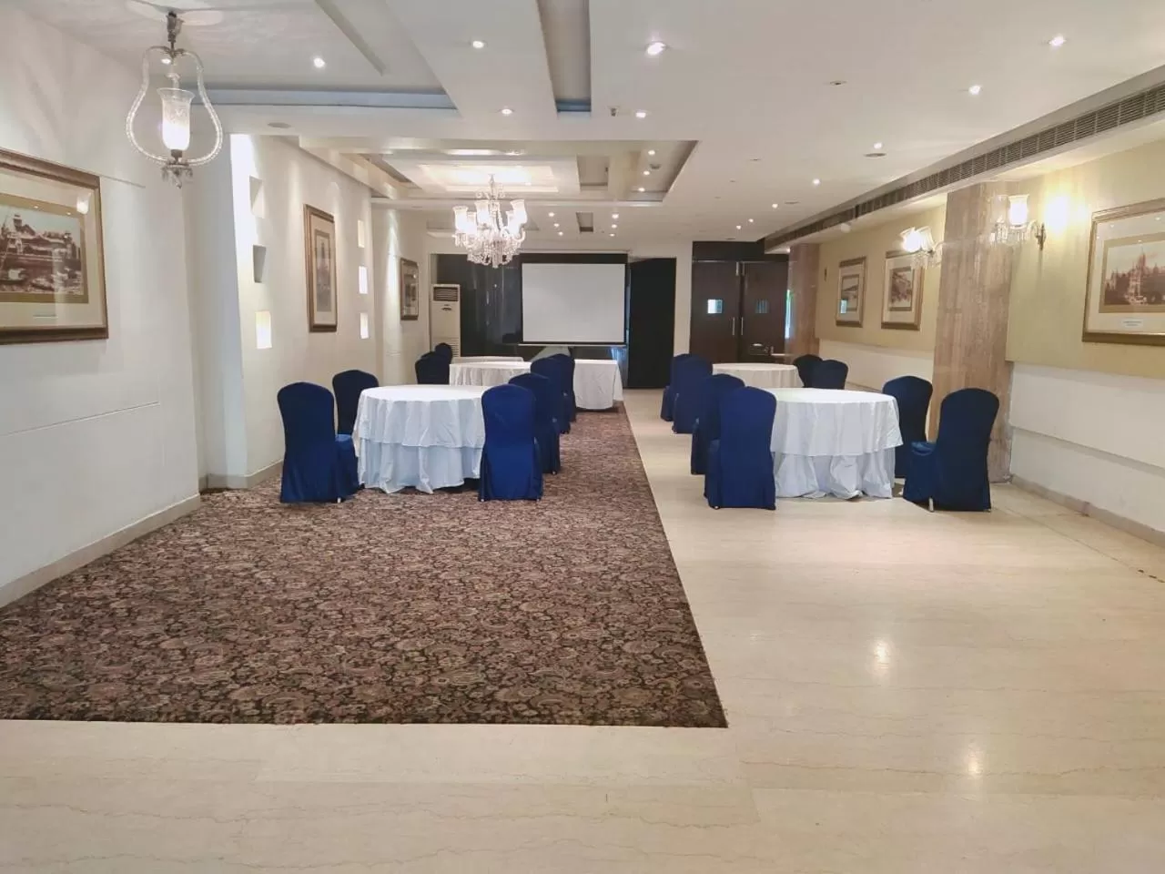 Meeting/conference room in Hampshire Plaza