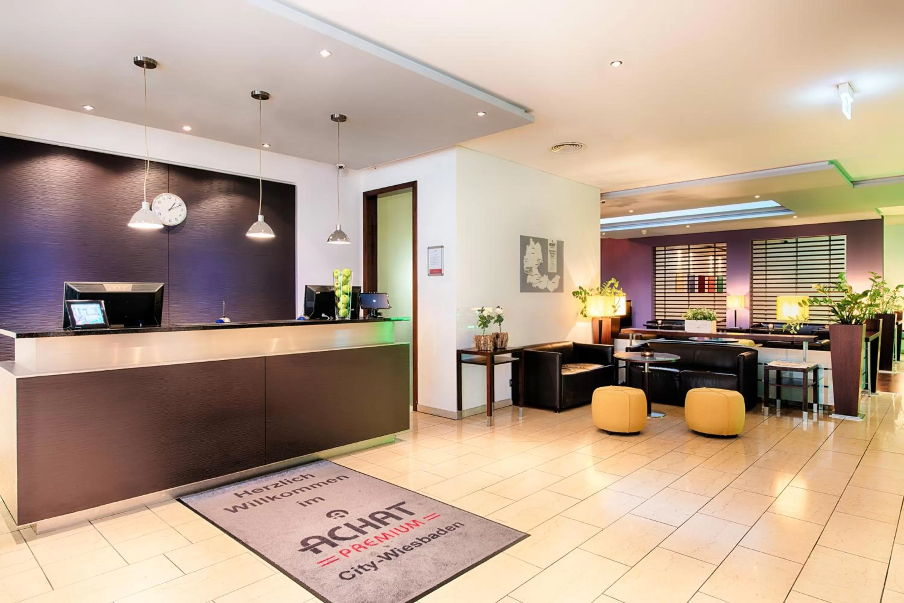Lobby or reception in ACHAT Hotel Wiesbaden City