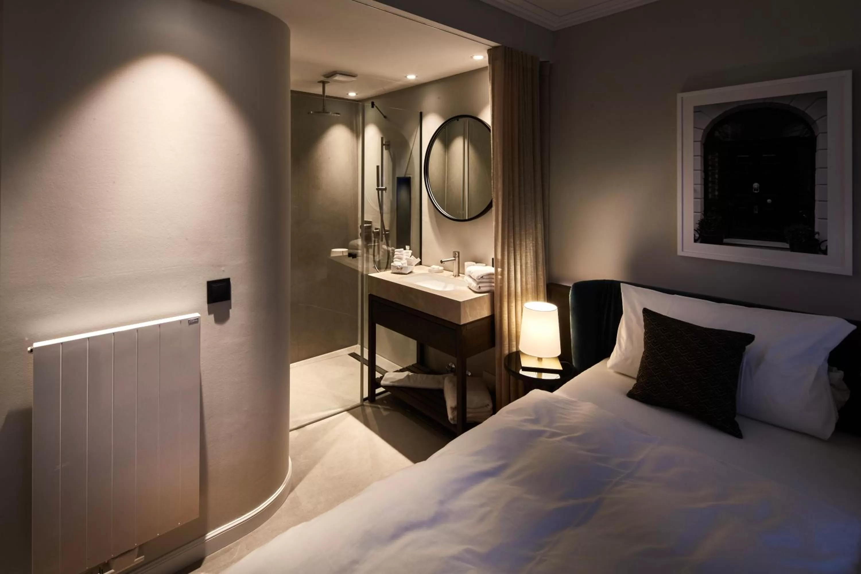 Bed in Clounys Hotel