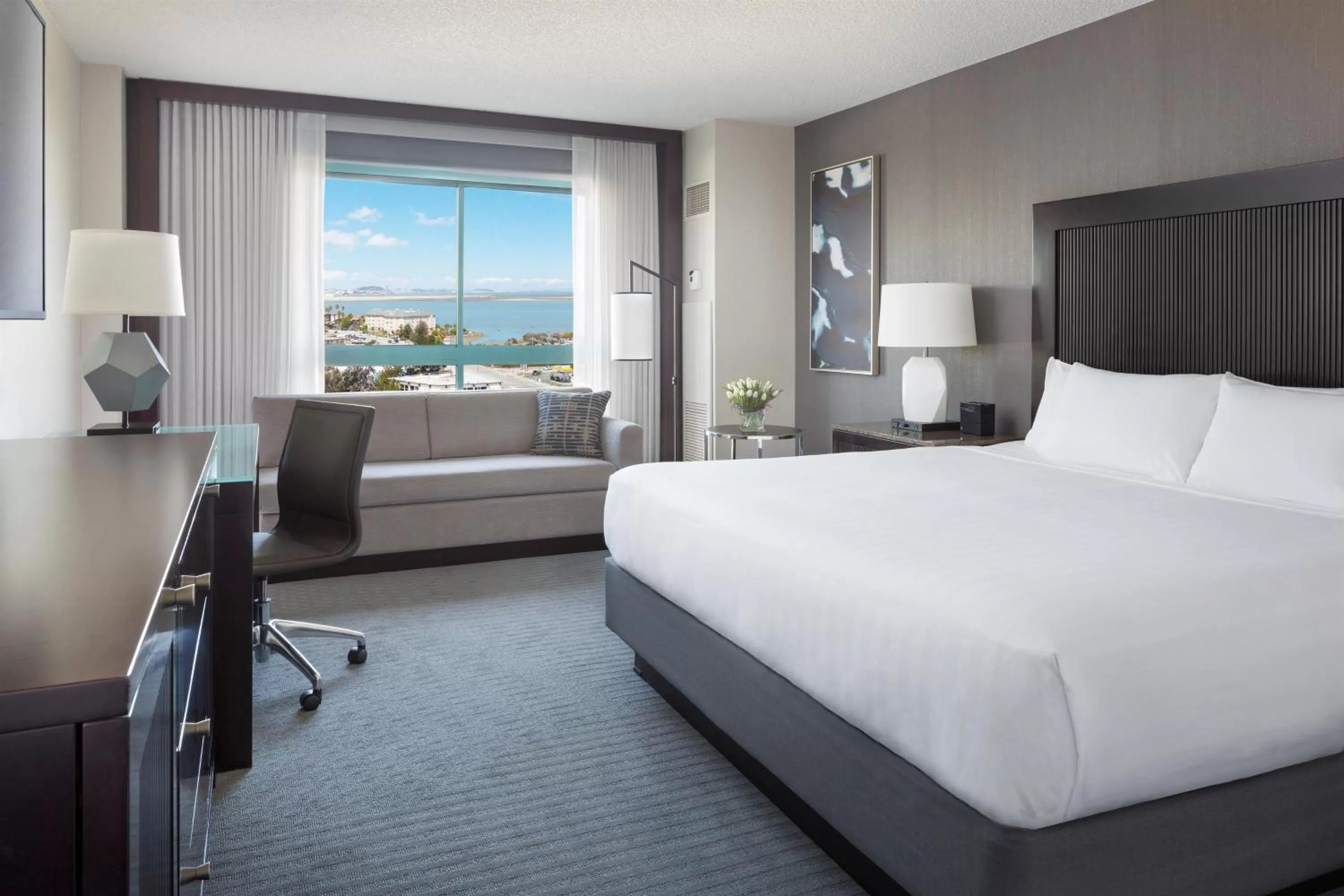 King Room with Bay View in Hyatt Regency San Francisco Airport