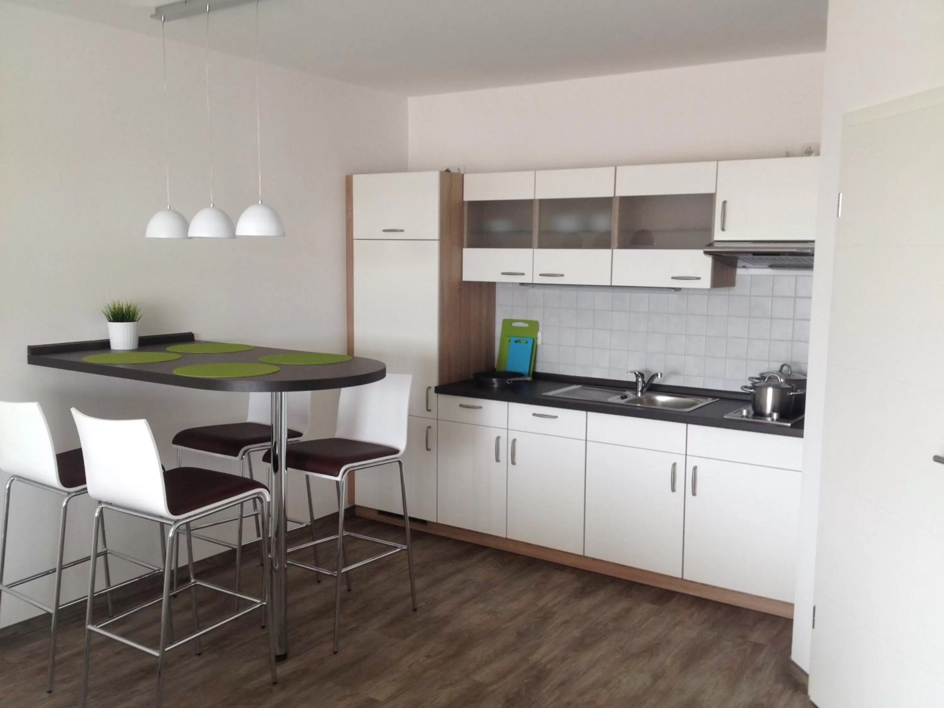 Kitchen or kitchenette, Kitchen/Kitchenette in Aparthotel am Heidensee