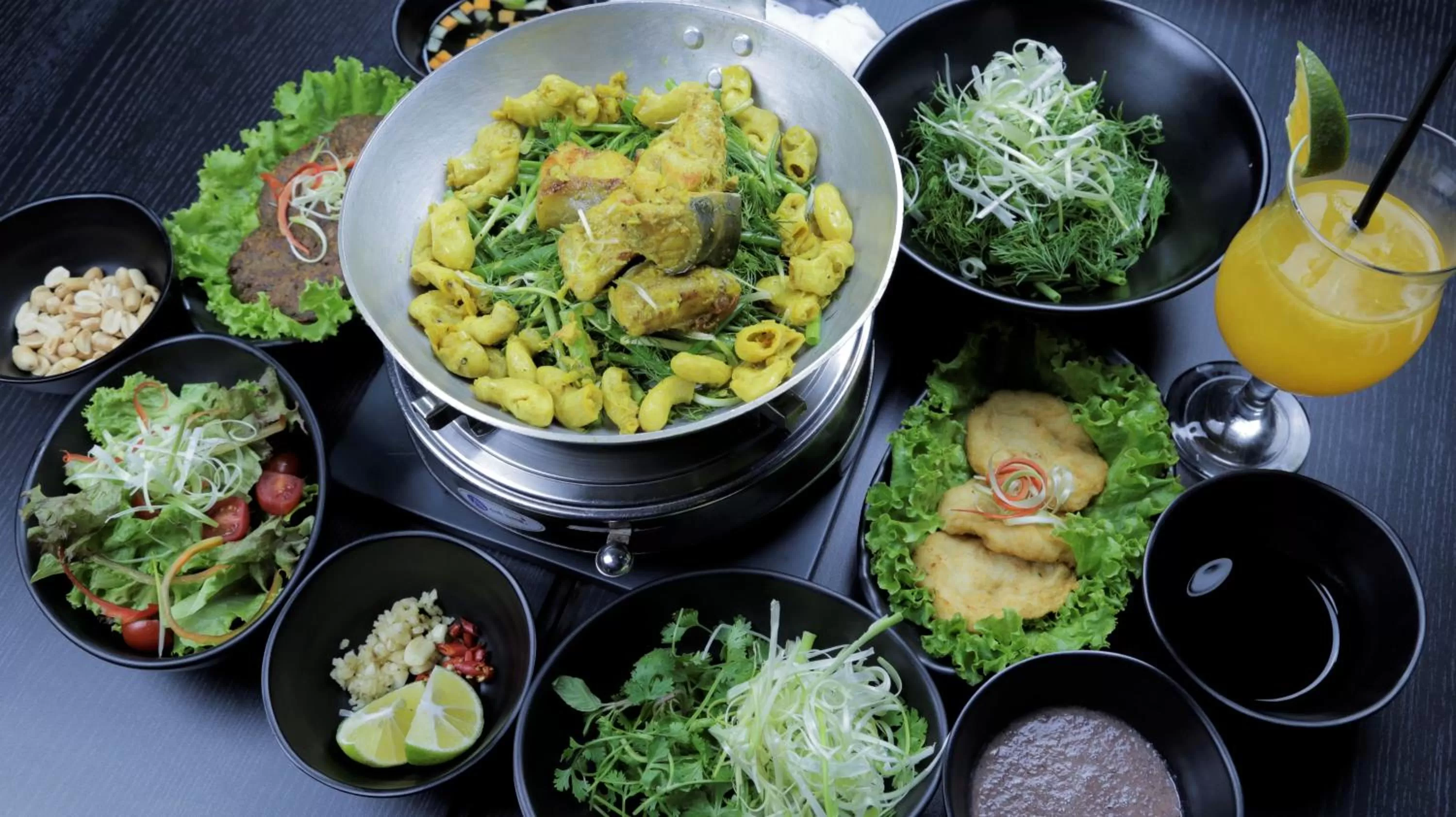 Lunch in Hanoi E Central Luxury Hotel & Restaurant