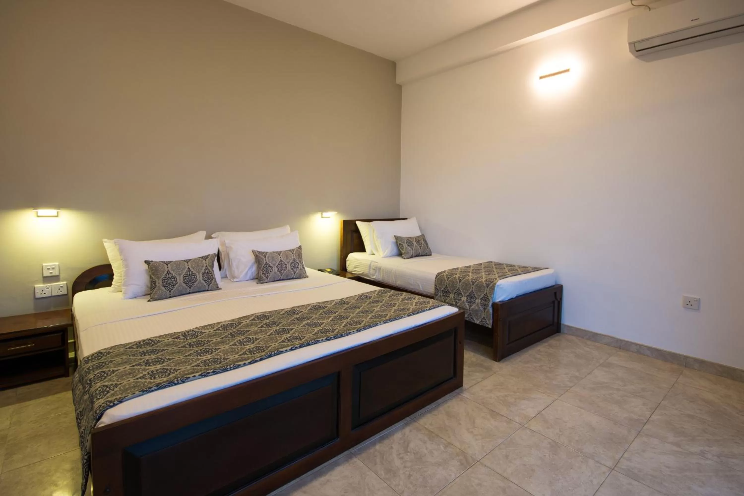 Bed in Ceyloni Panorama Resort