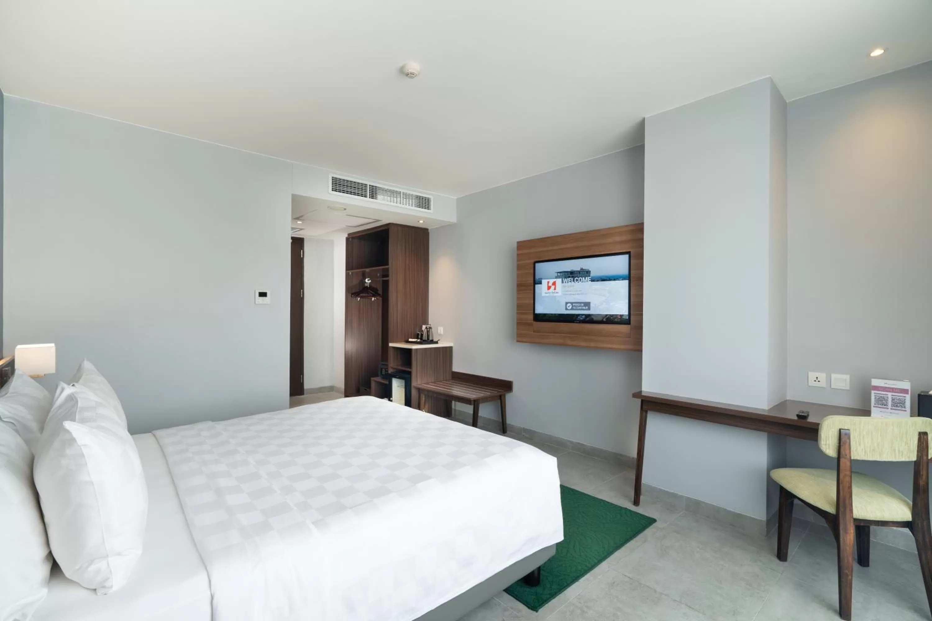 Bedroom, Bed in Swiss-Belinn Bogor