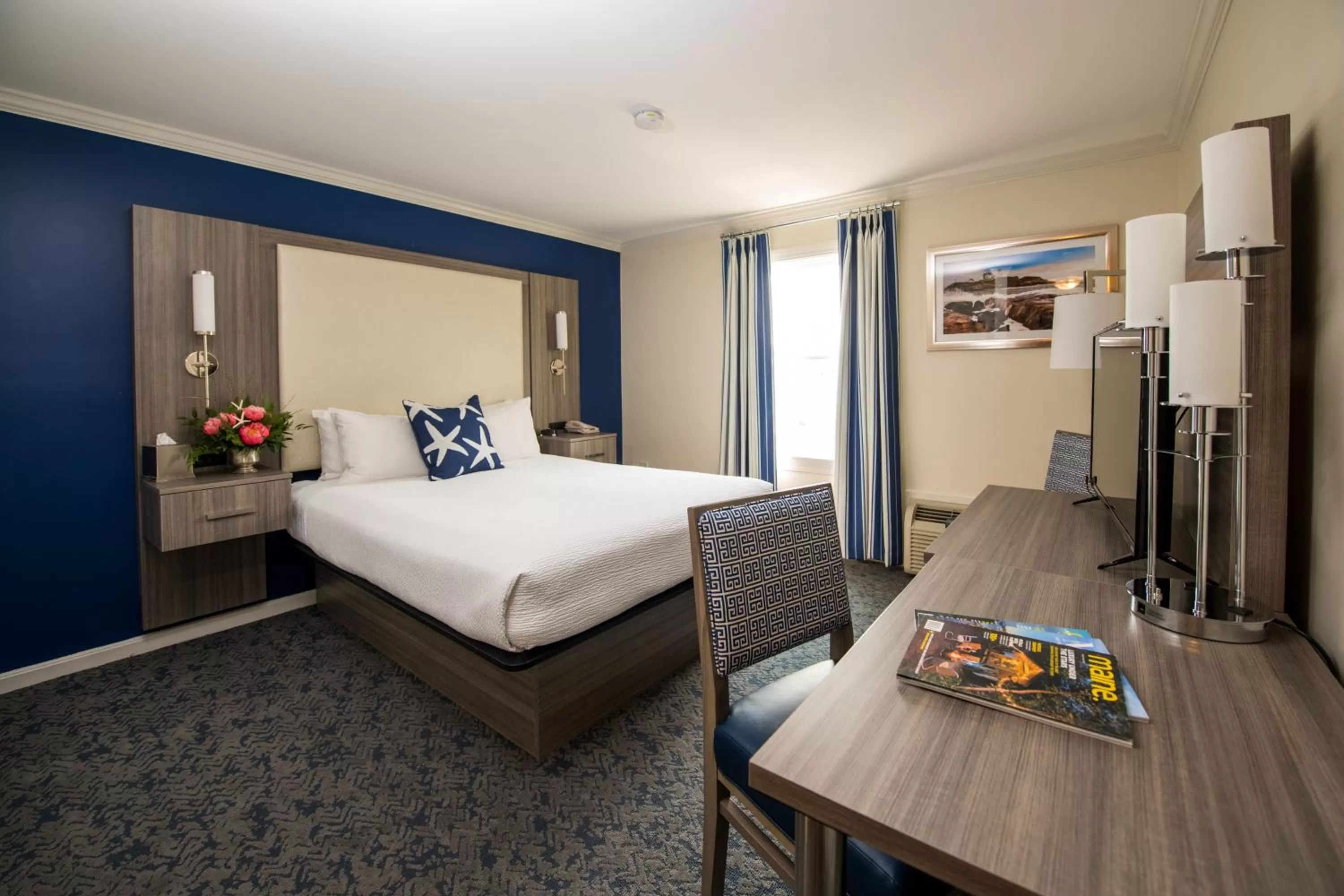 Photo of the whole room, Bed in Union Bluff Hotel & Meeting House