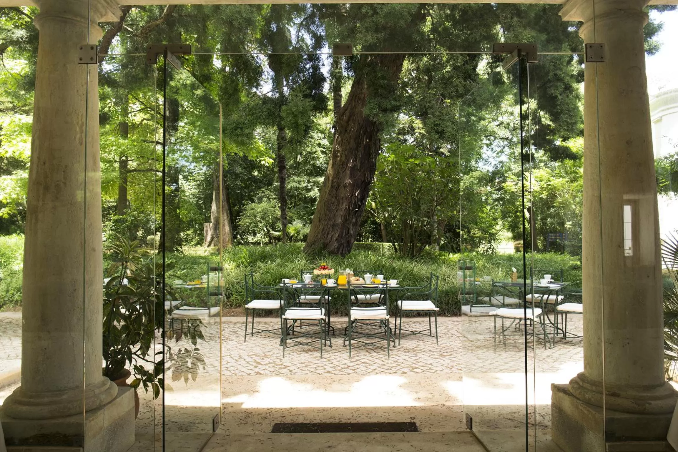 Restaurant/places to eat in Hotel Quinta das Lagrimas - Small Luxury Hotels