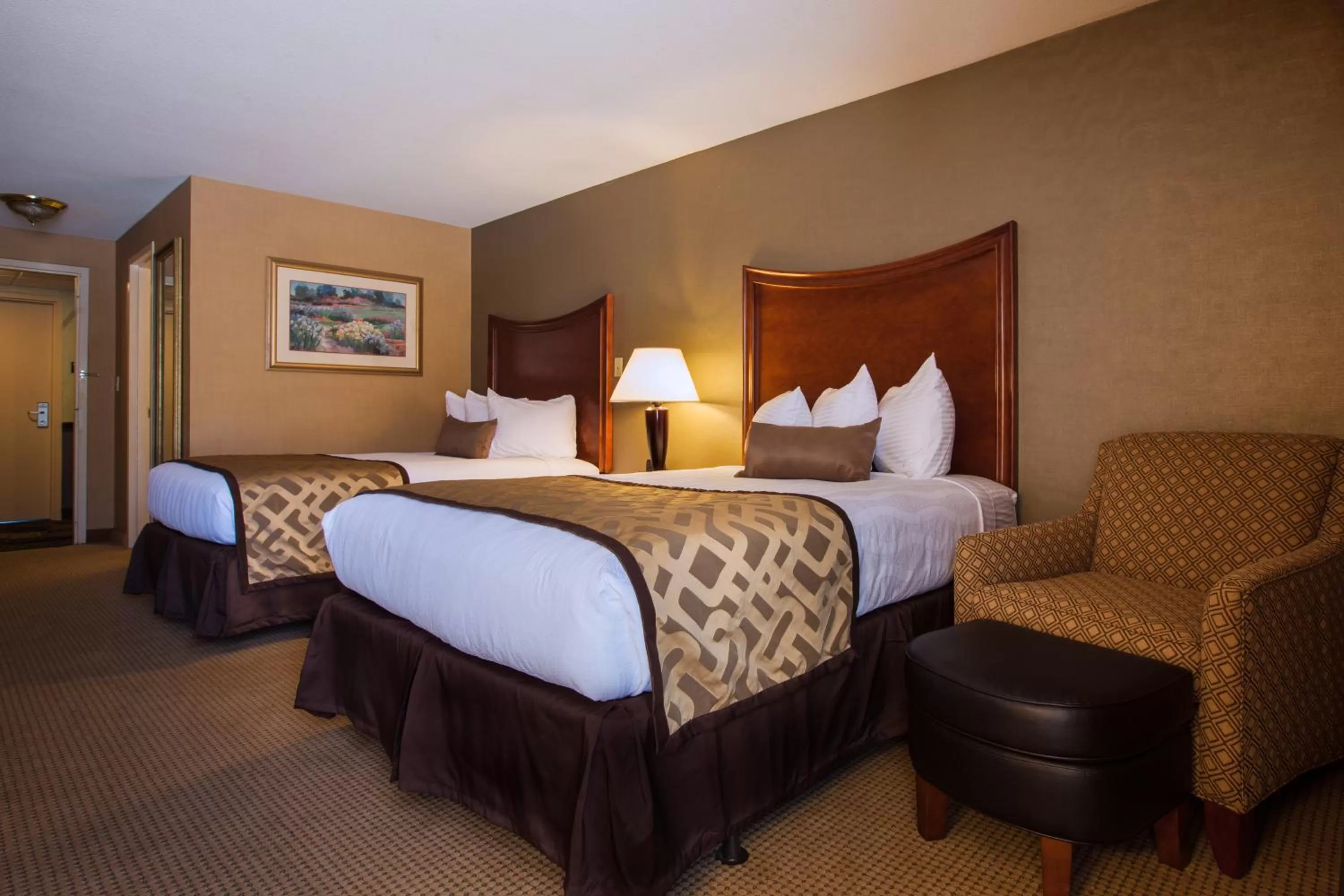 Double Room with Two Double Bed and Roll-In Shower - Mobility Accessible in Best Western Plus North Haven Hotel