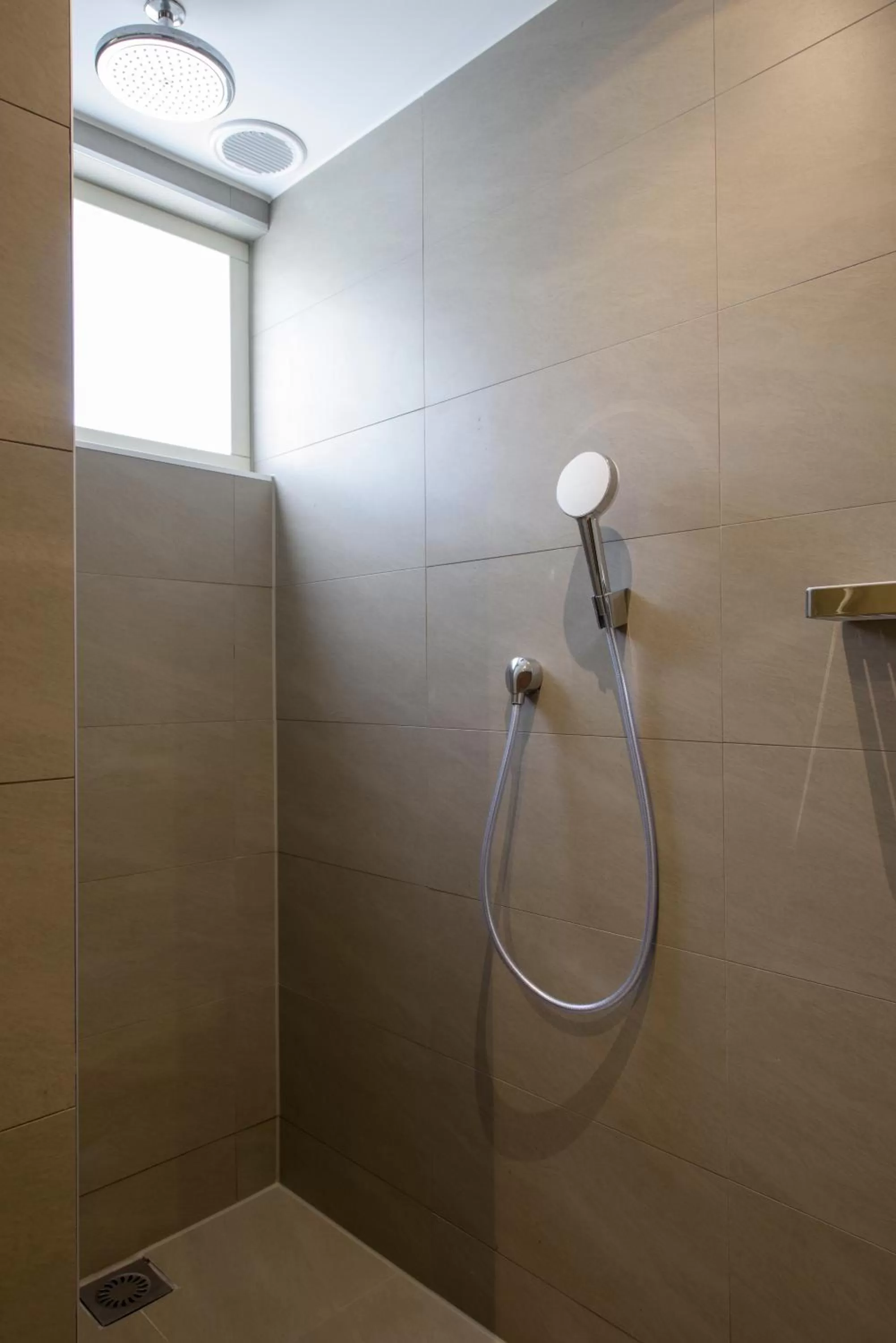 Shower in Curacao Avila Beach Hotel