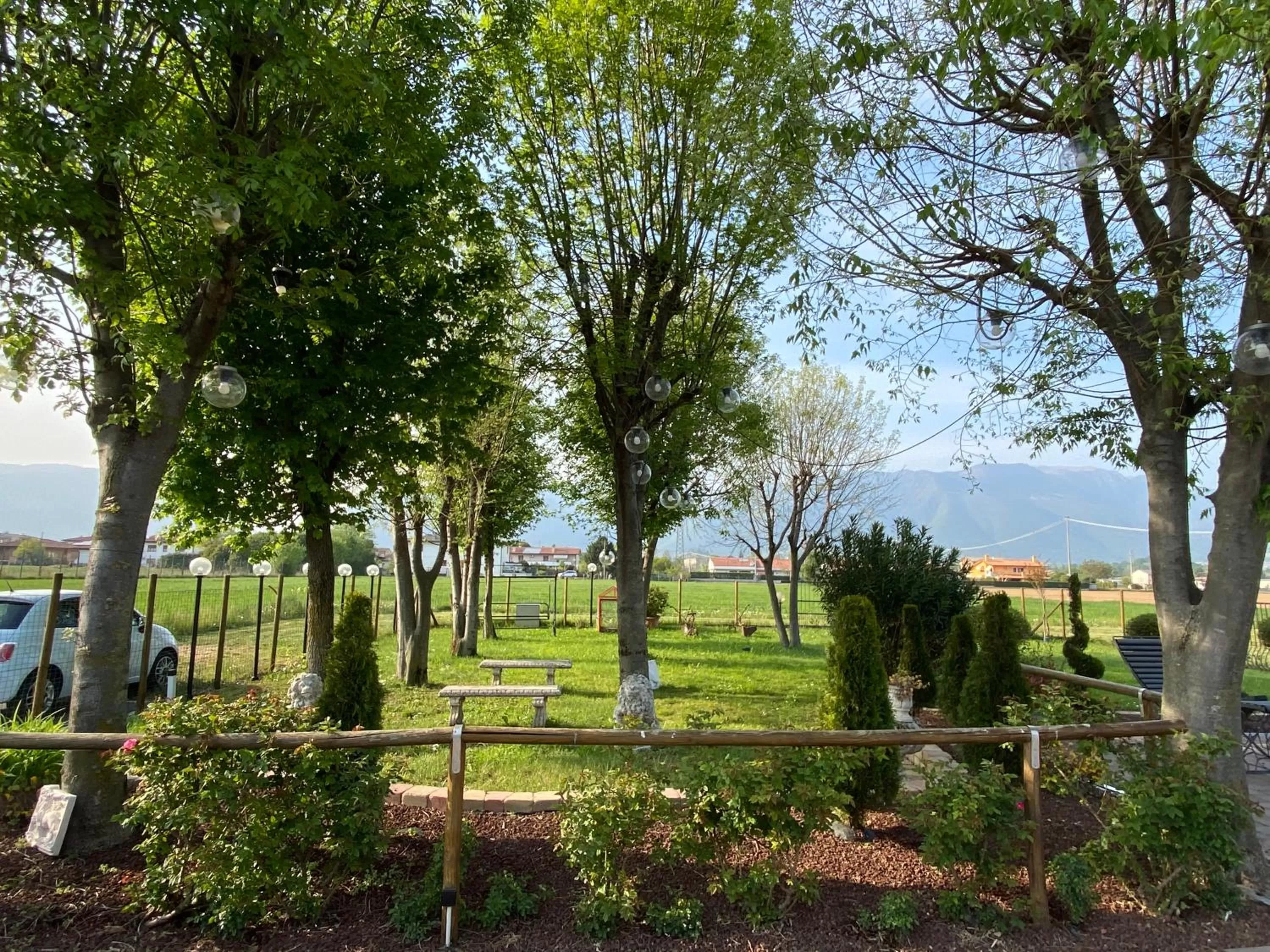 Garden in Le Fate Corbezzole