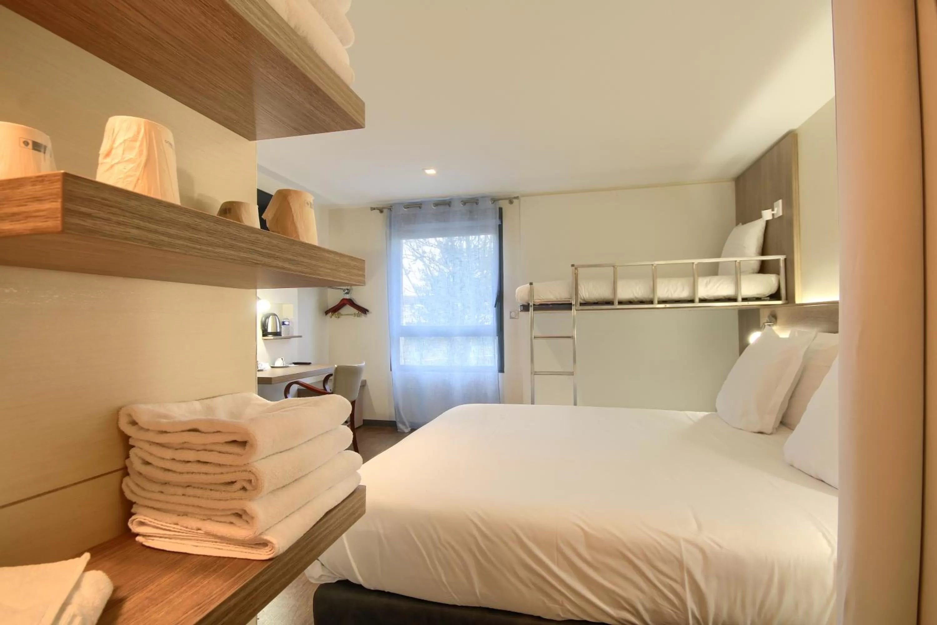 Bedroom, Bed in Sure Hotel by Best Western Reims Nord