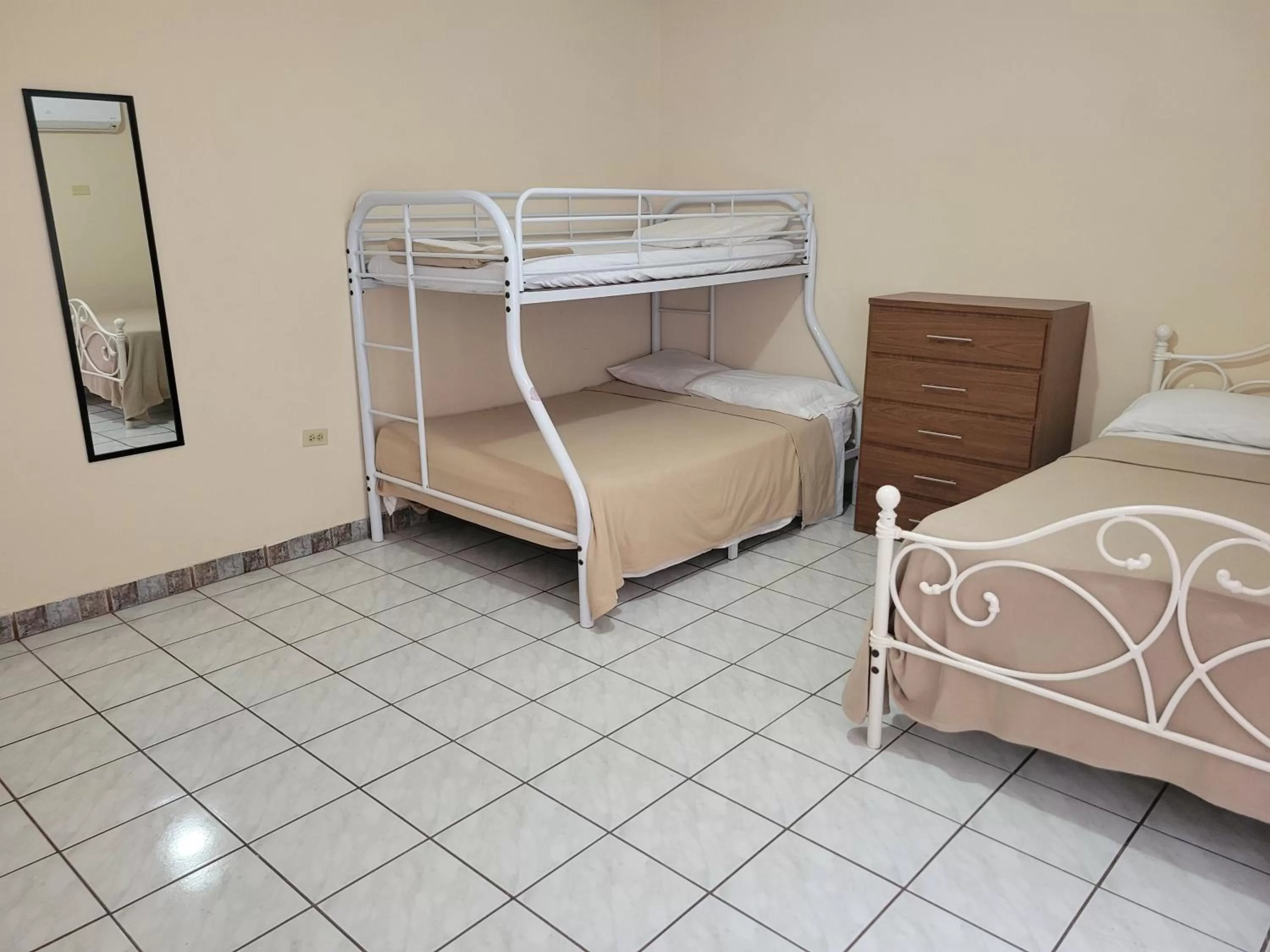 Bed, Bunk Bed in Aguada of the Seas