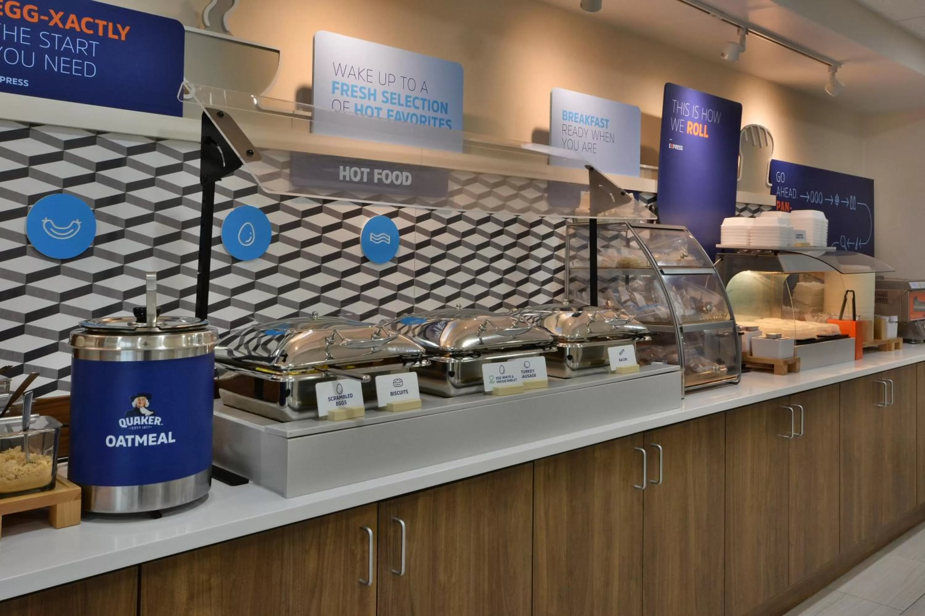 Breakfast in Holiday Inn Express Richmond I-64 Short Pump Area by IHG