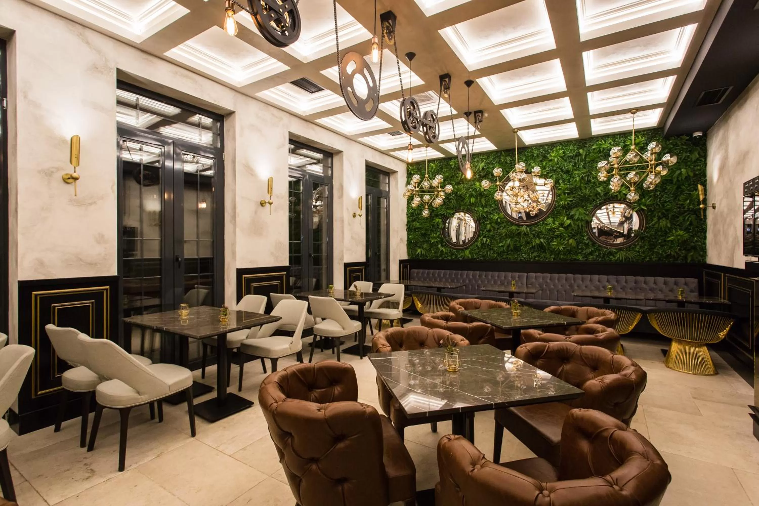 Restaurant/places to eat in Industrial 1853.