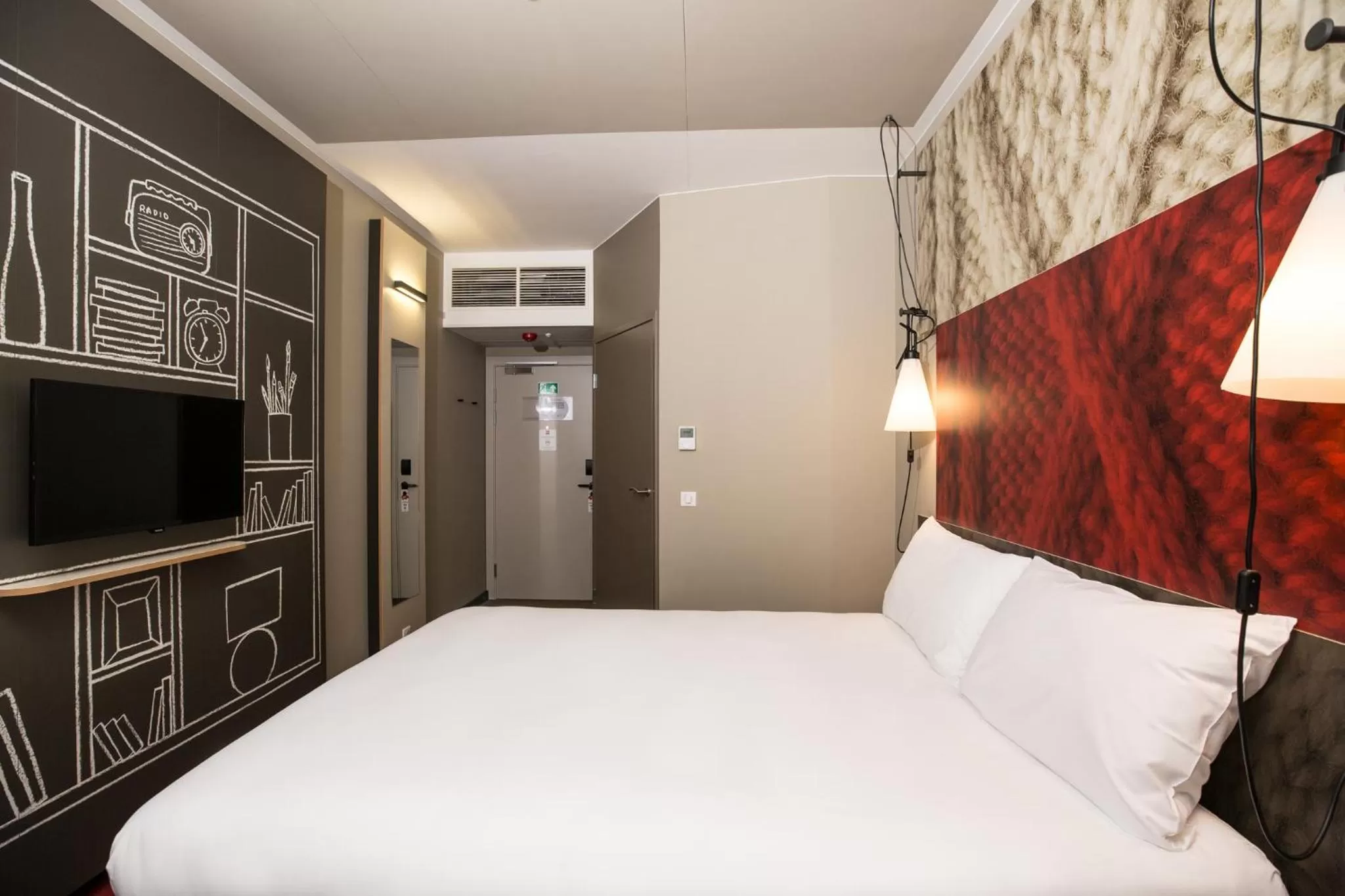 Bedroom, Bed in ibis Vilnius Centre