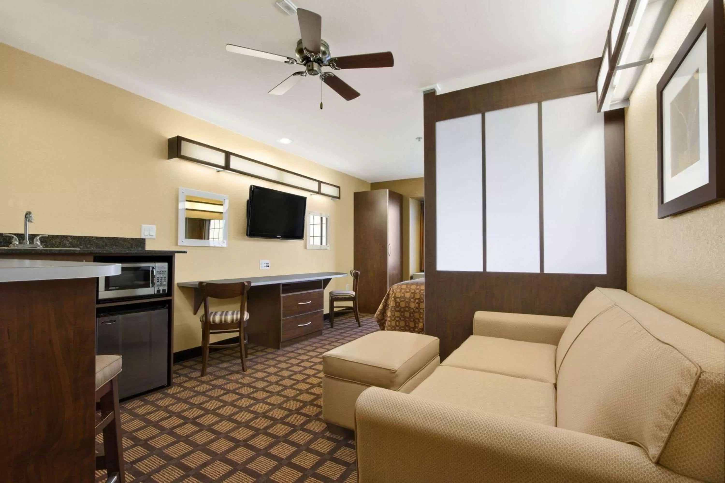 Photo of the whole room in Microtel Inn & Suites by Wyndham Round Rock
