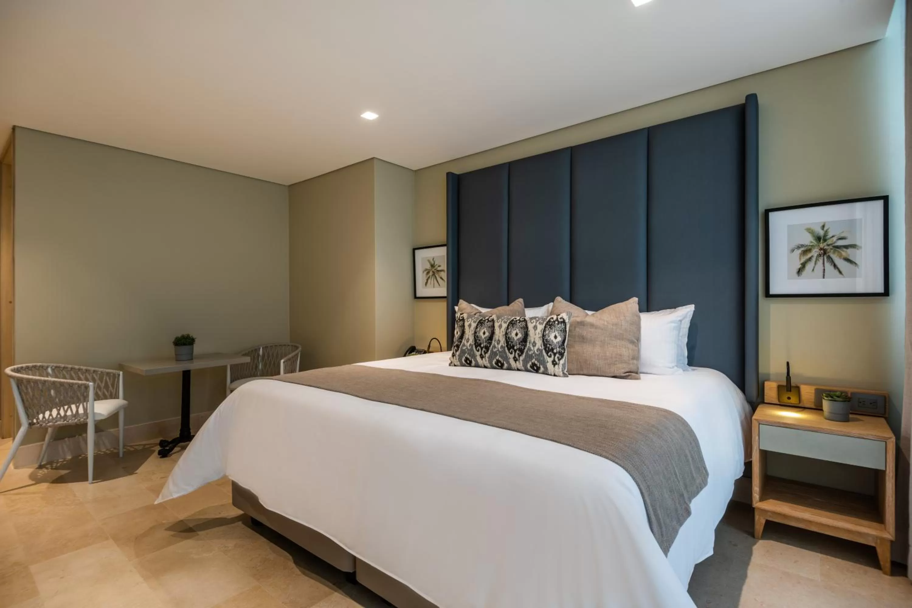 Bed in Oz Hotel Luxury