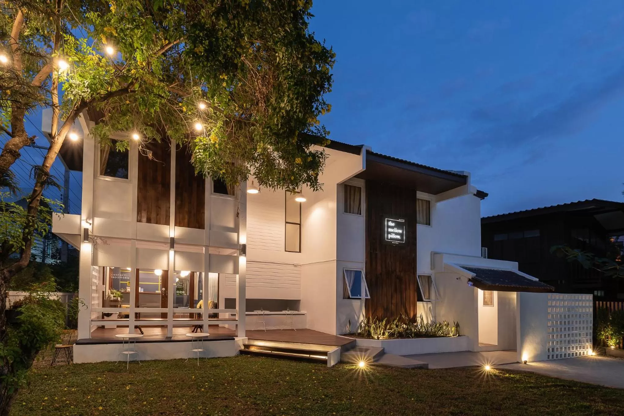 Property building in The Mellow Pillow Hotel @ Chiang Mai Gate