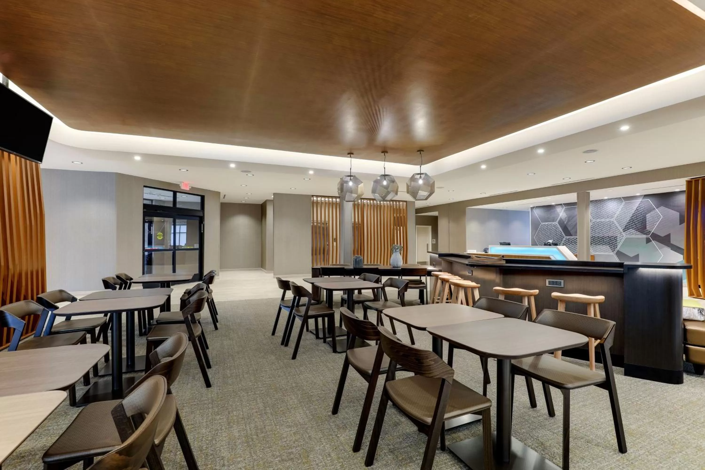 Restaurant/places to eat in SpringHill Suites by Marriott Cheraw