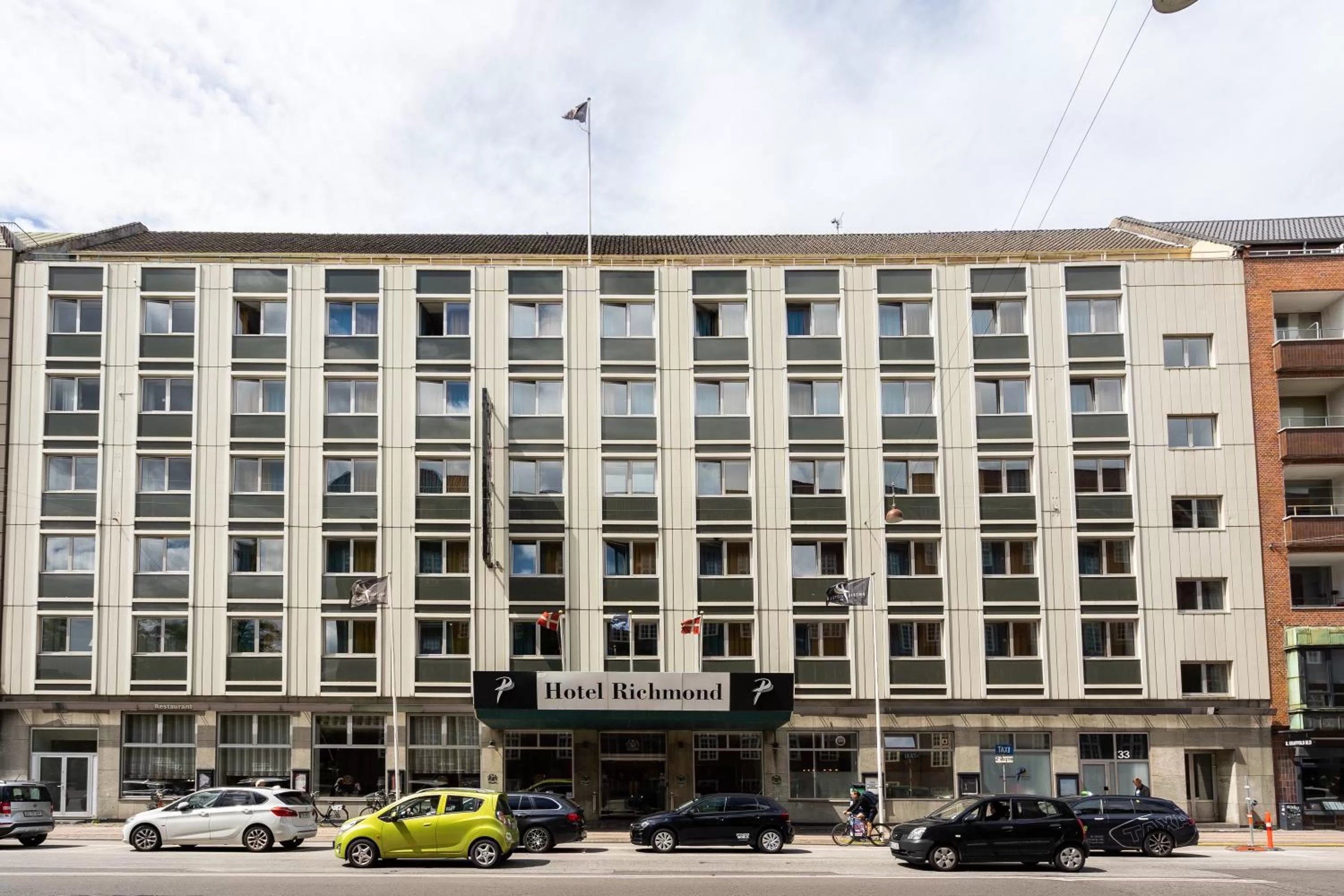 Property building in ProfilHotels Richmond