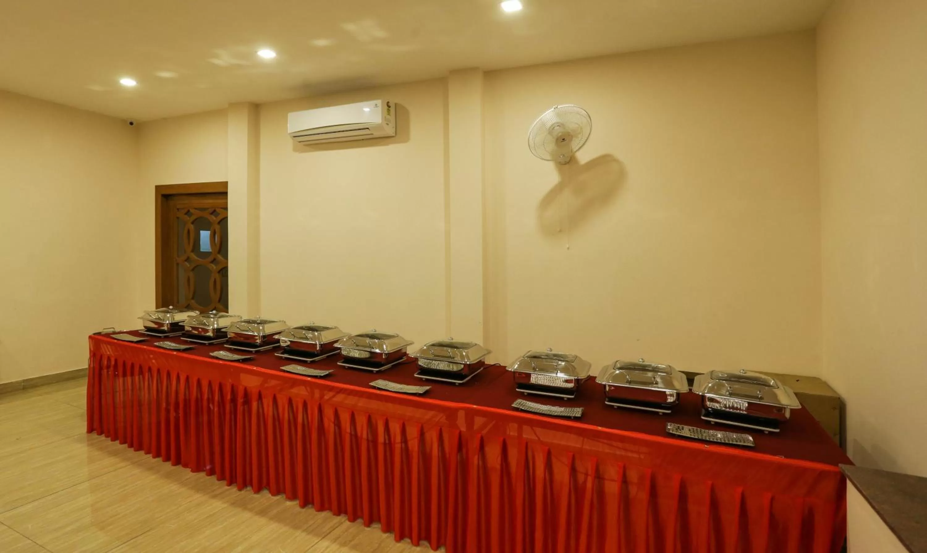 Restaurant/places to eat in Treebo Blessing Bells