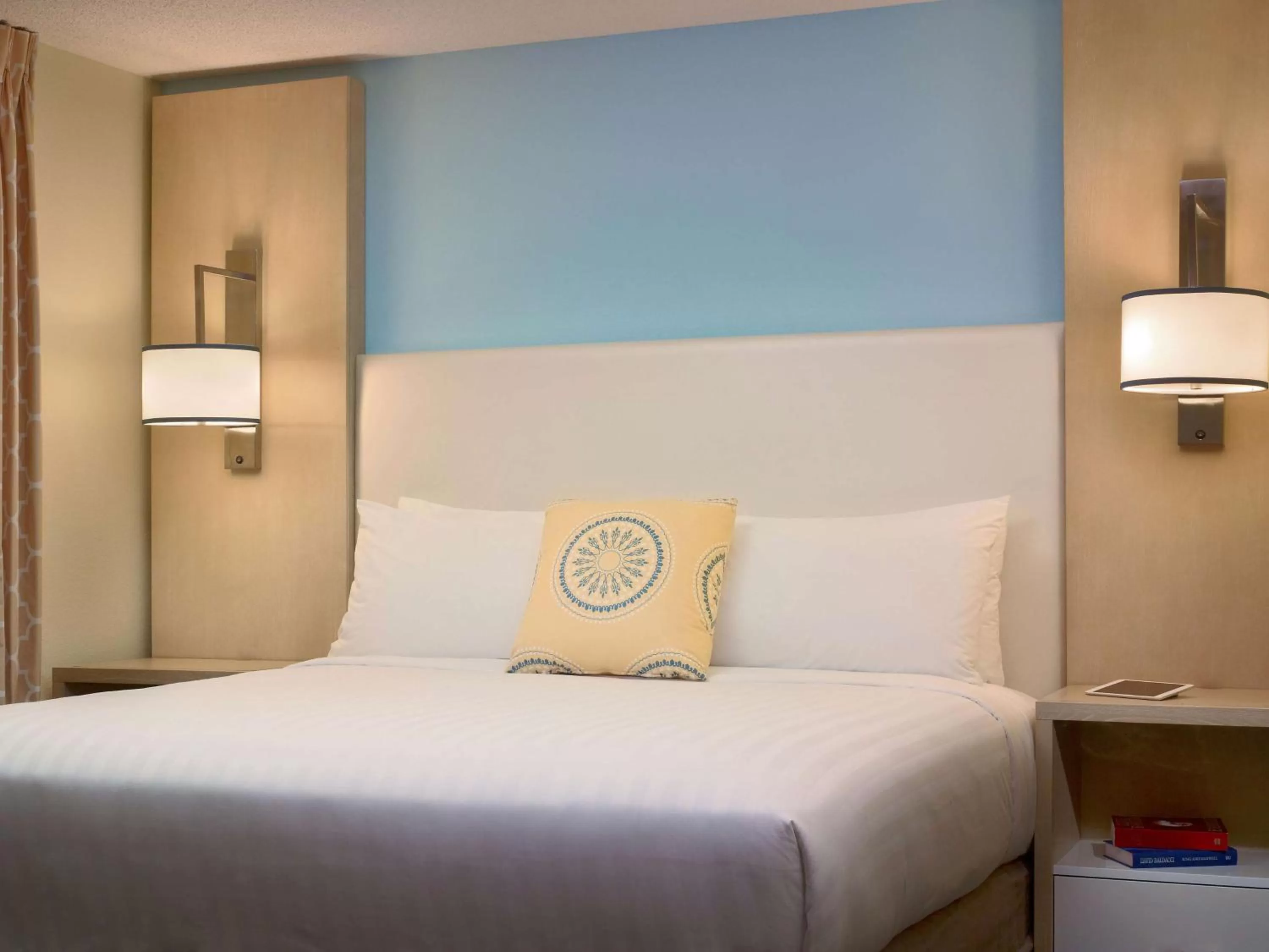 One-Bedroom King Suite in Staybridge Suites Boston - Burlington by IHG
