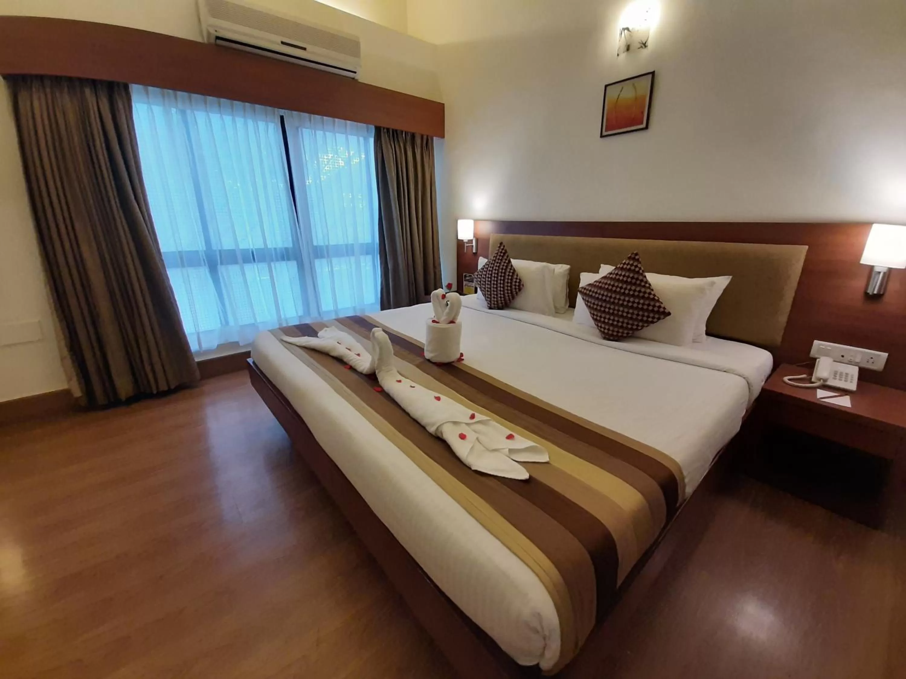 Bedroom, Bed in Hotel Phoenix Koregaon Park