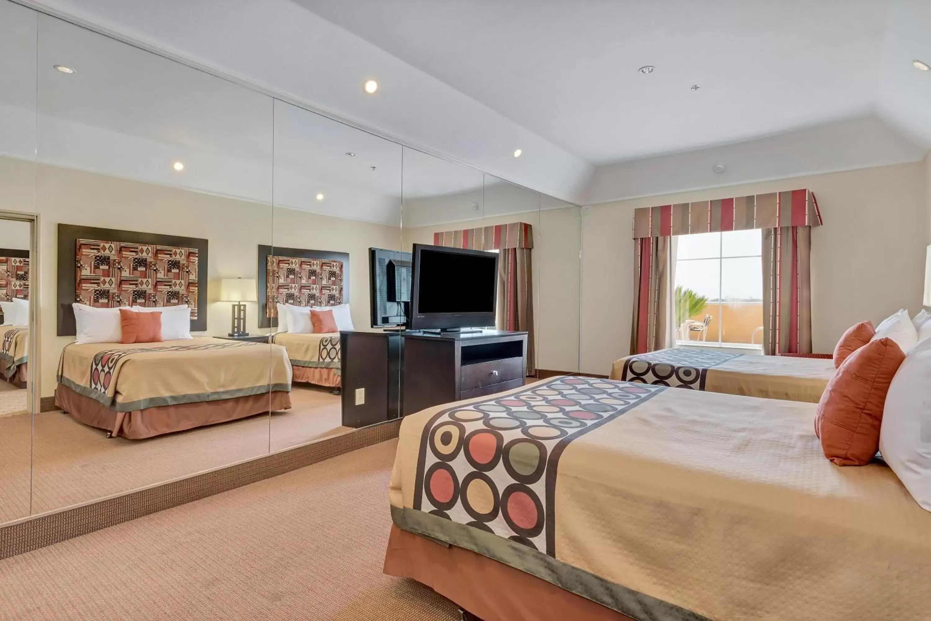 Queen Room with Two Queen Beds - Non-Smoking in Super 8 by Wyndham Hidalgo at La Plaza Mall & Mcallen Airport Queen Room with Two Queen Beds - Non-Smoking in Super 8 by Wyndham Hidalgo at La Plaza Mall & Mcallen Airport