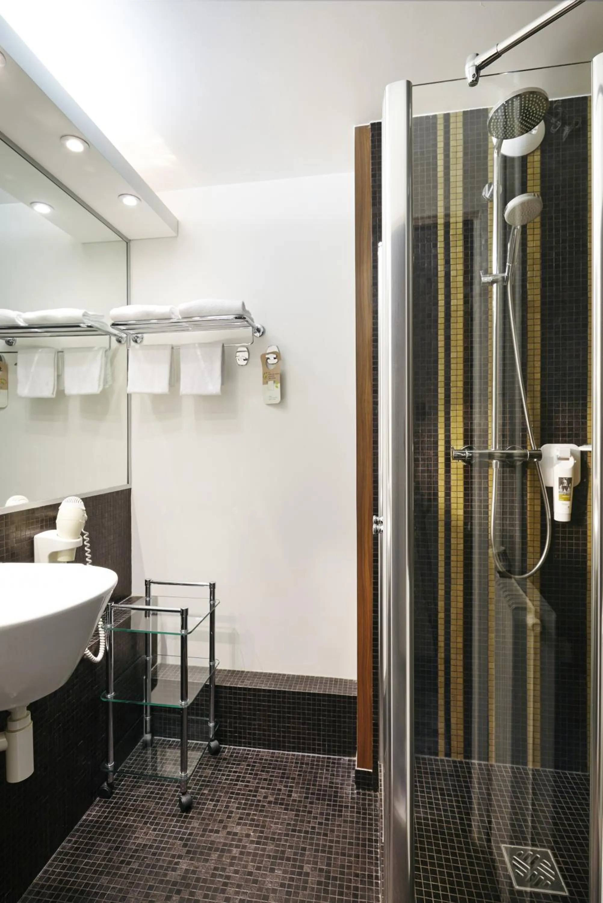 Bathroom in Mercure Paris Bastille Saint Antoine