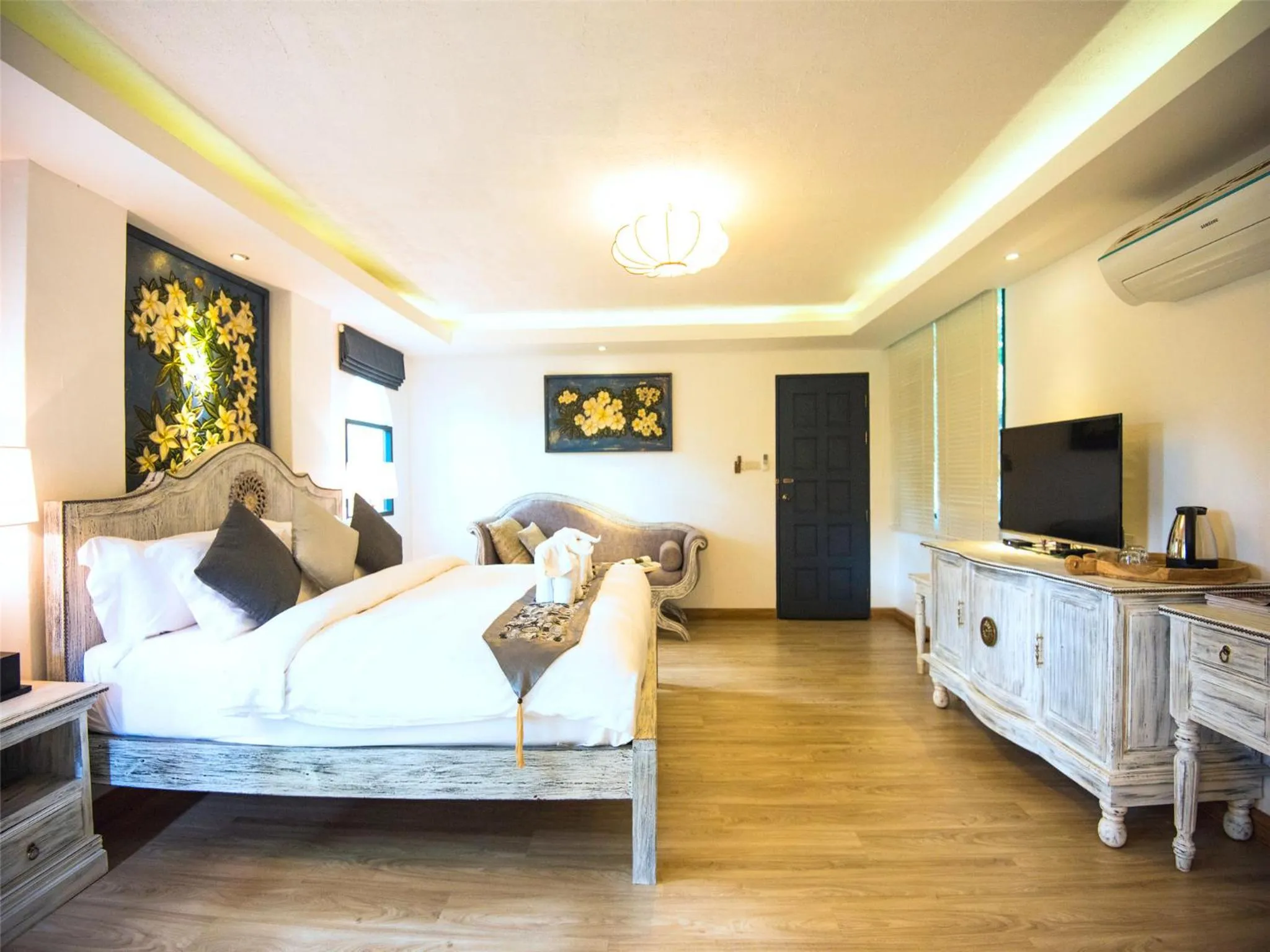 Photo of the whole room, Bed in E-Outfitting Doikham Resort