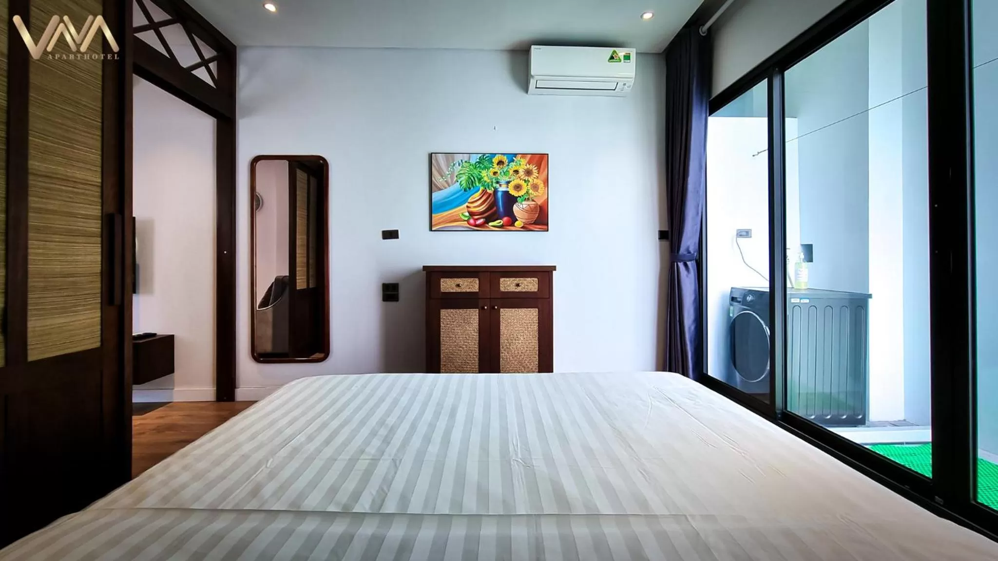 Bed in VNAHOMES APARTHOTEL