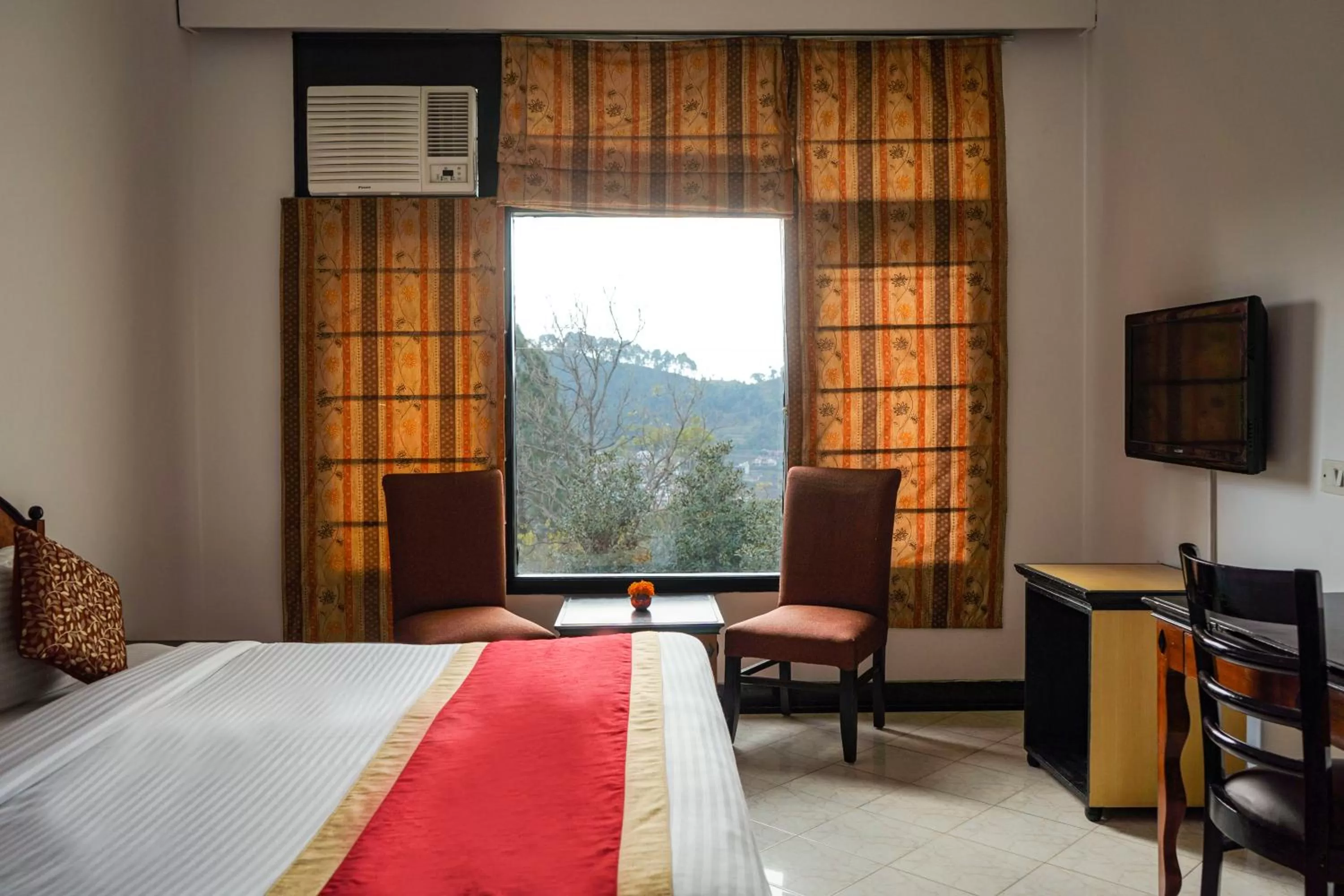 Bedroom, Bed in Country Inn Nature Resort Bhimtal