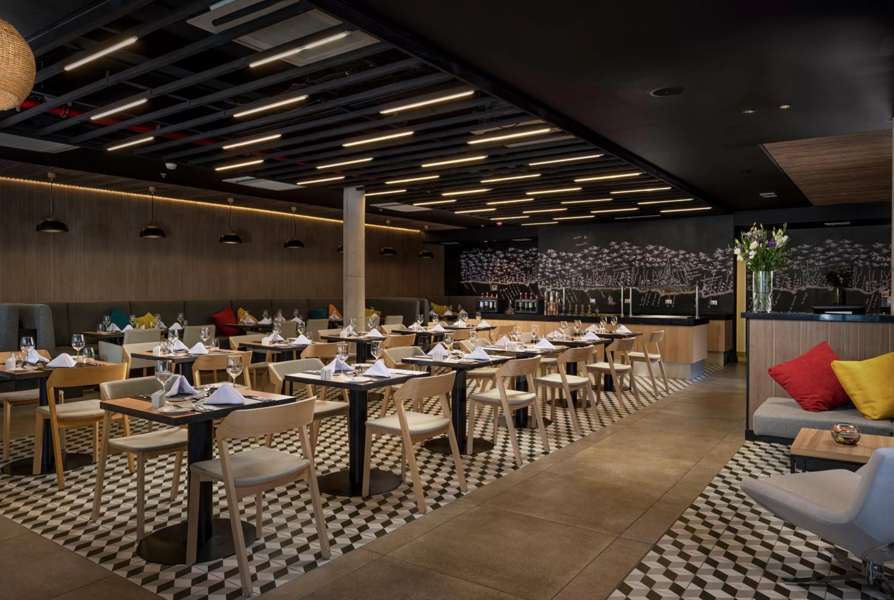 Restaurant/places to eat in Novotel Santiago Providencia